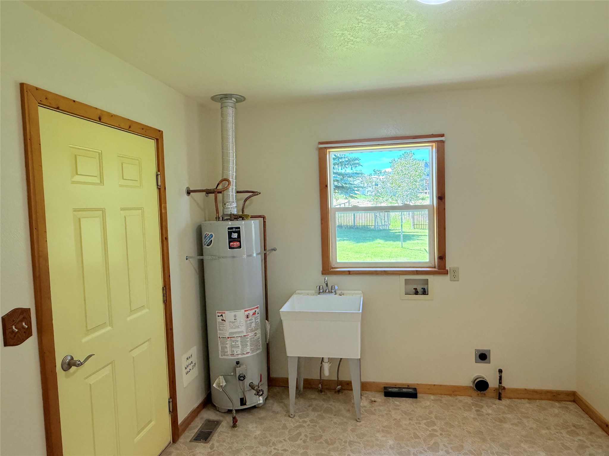 451 Powell Way Property Photo 22