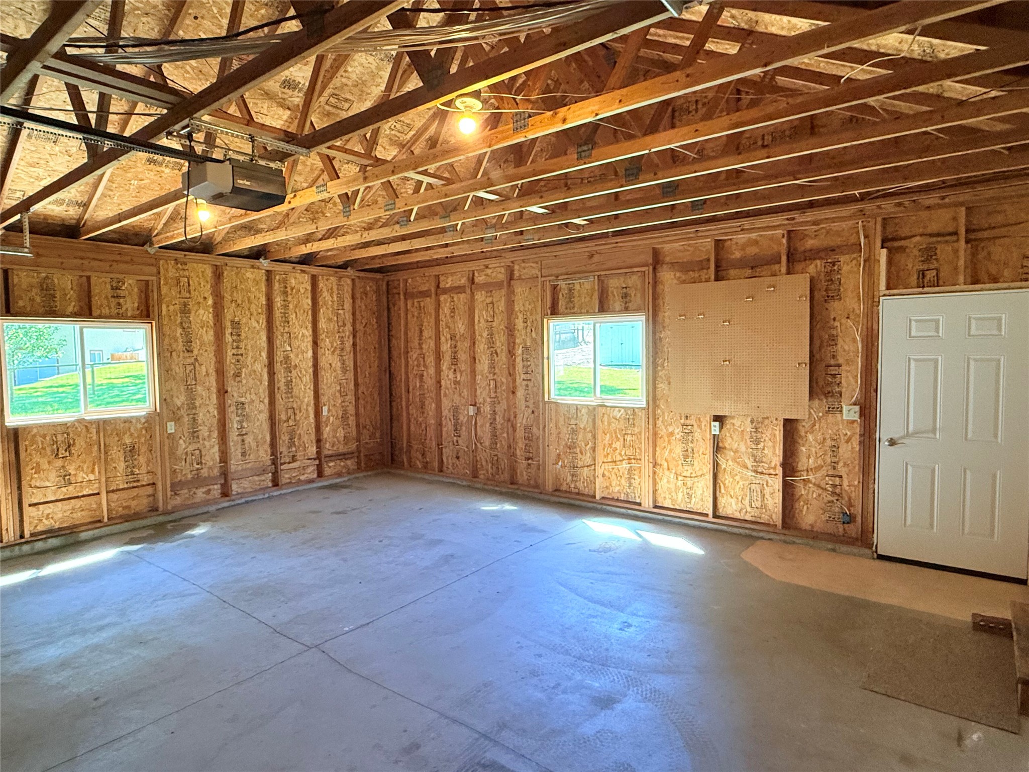 451 Powell Way Property Photo 26