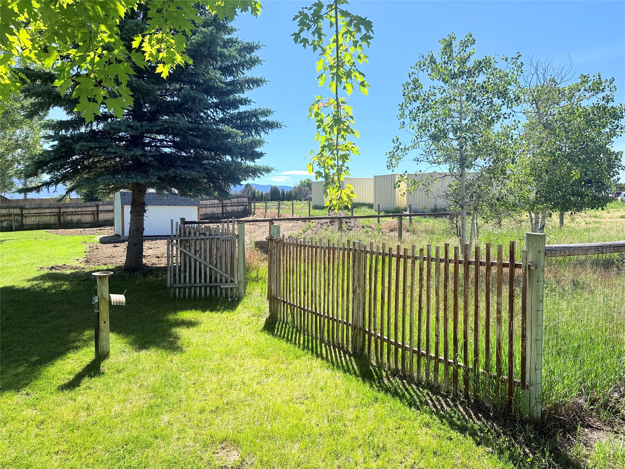 451 Powell Way Property Photo 34