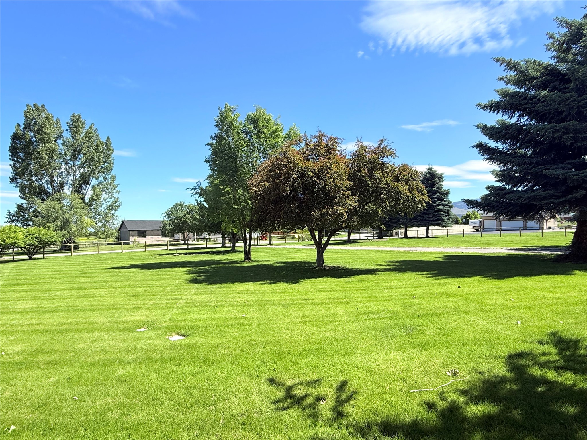 451 Powell Way Property Photo 37