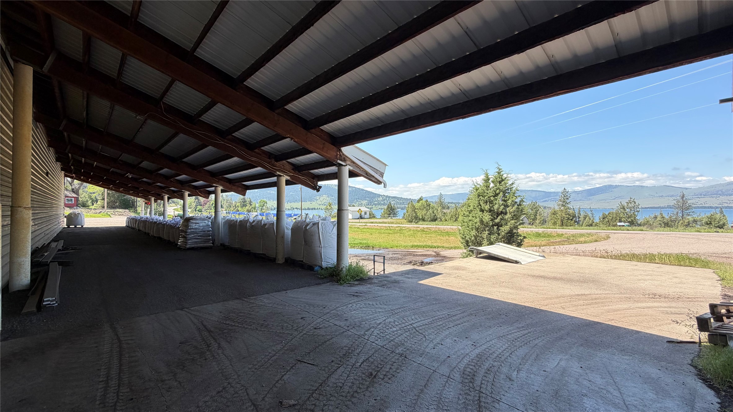 38261 Us Highway 93 Property Photo 7