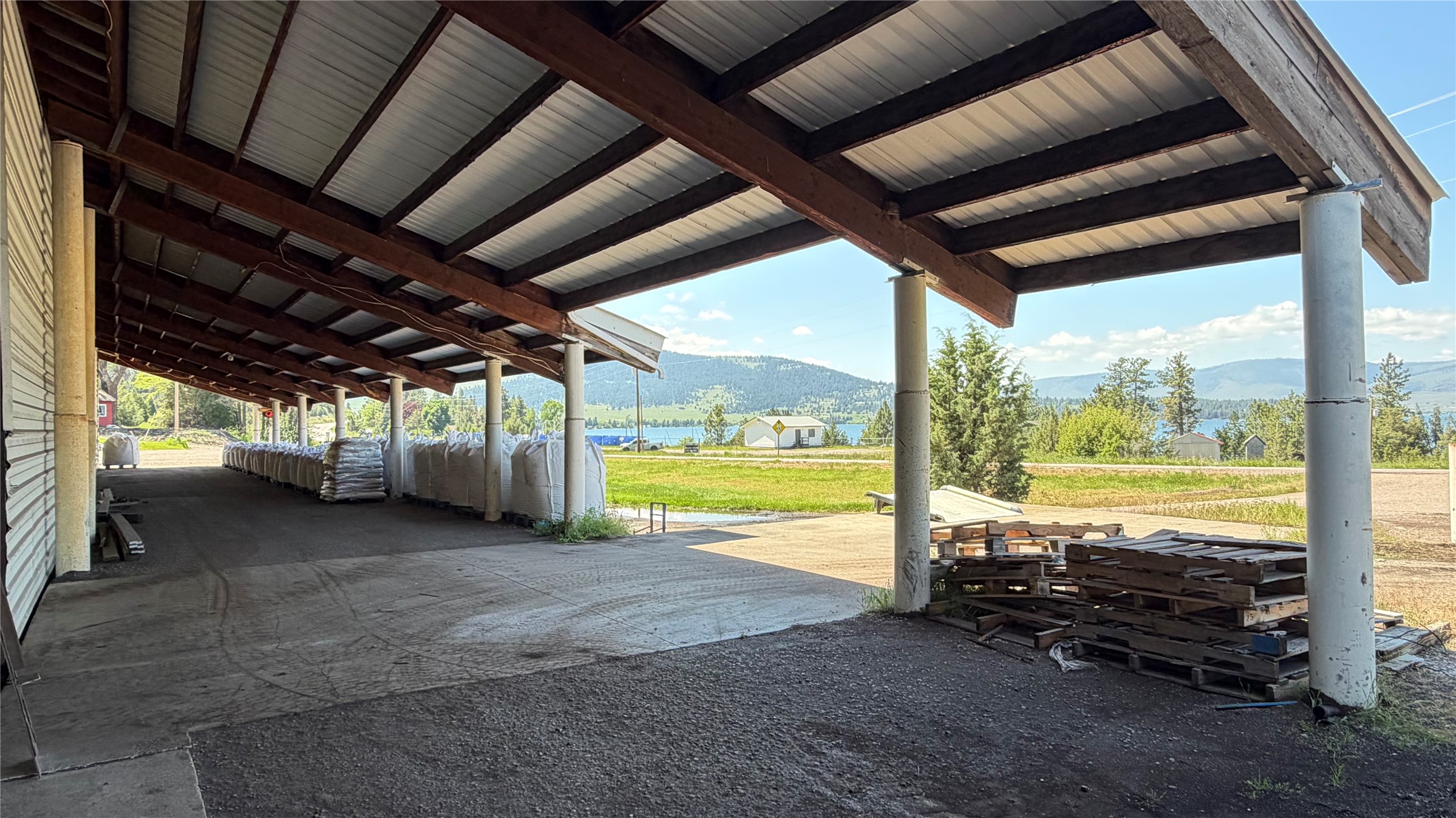 38261 Us Highway 93 Property Photo 29