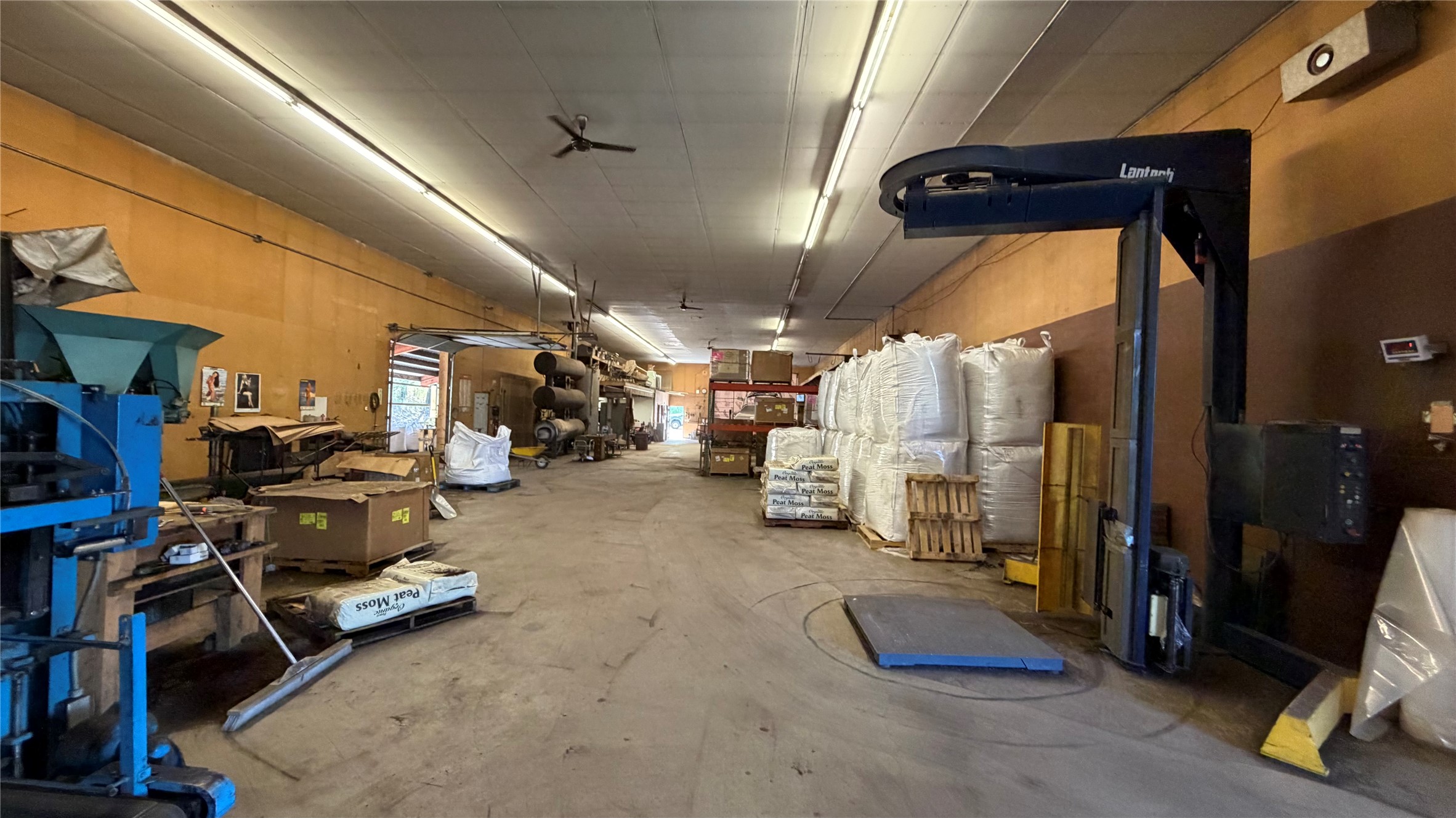38261 Us Highway 93 Property Photo 31