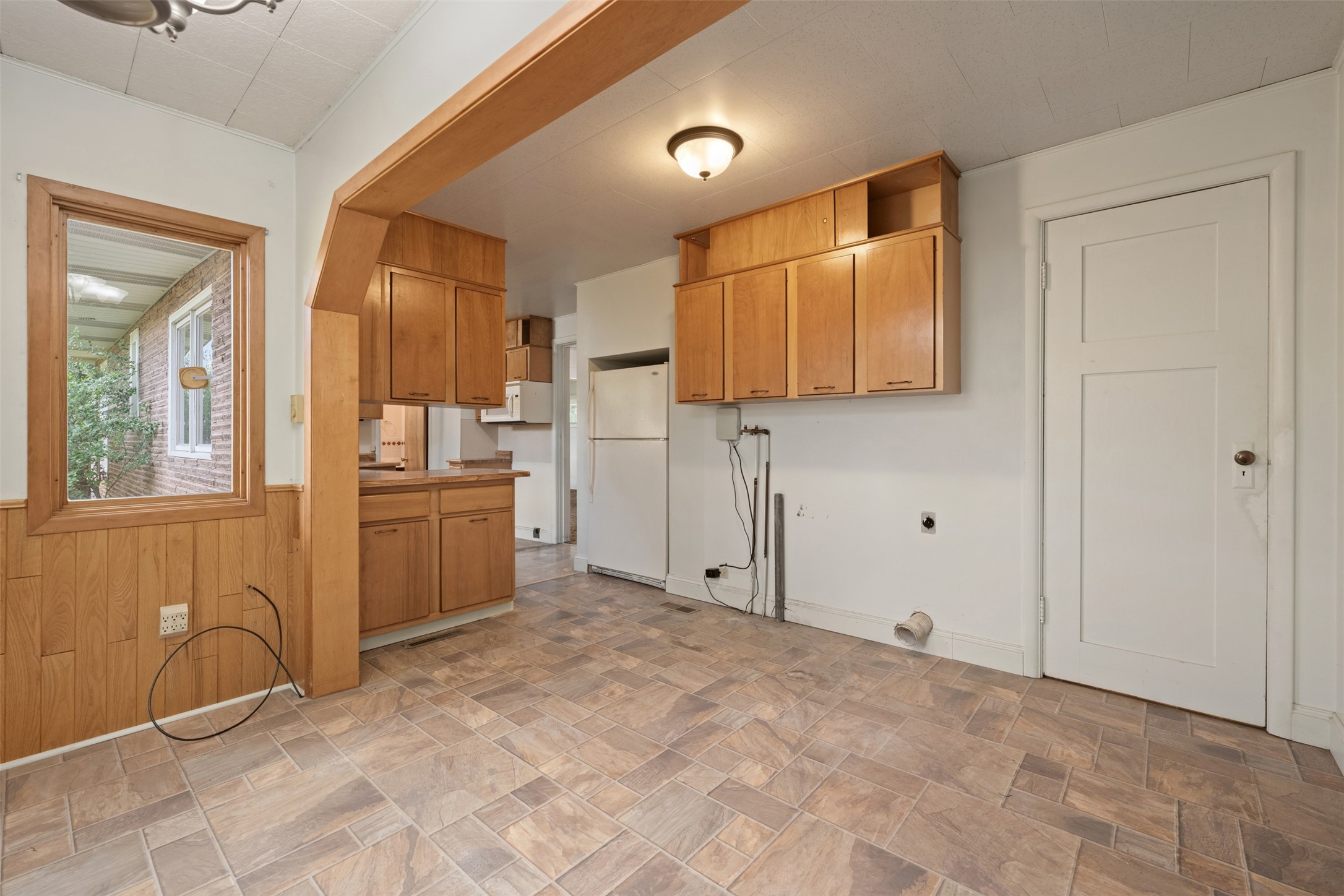 1909 Howard Street Property Photo 20