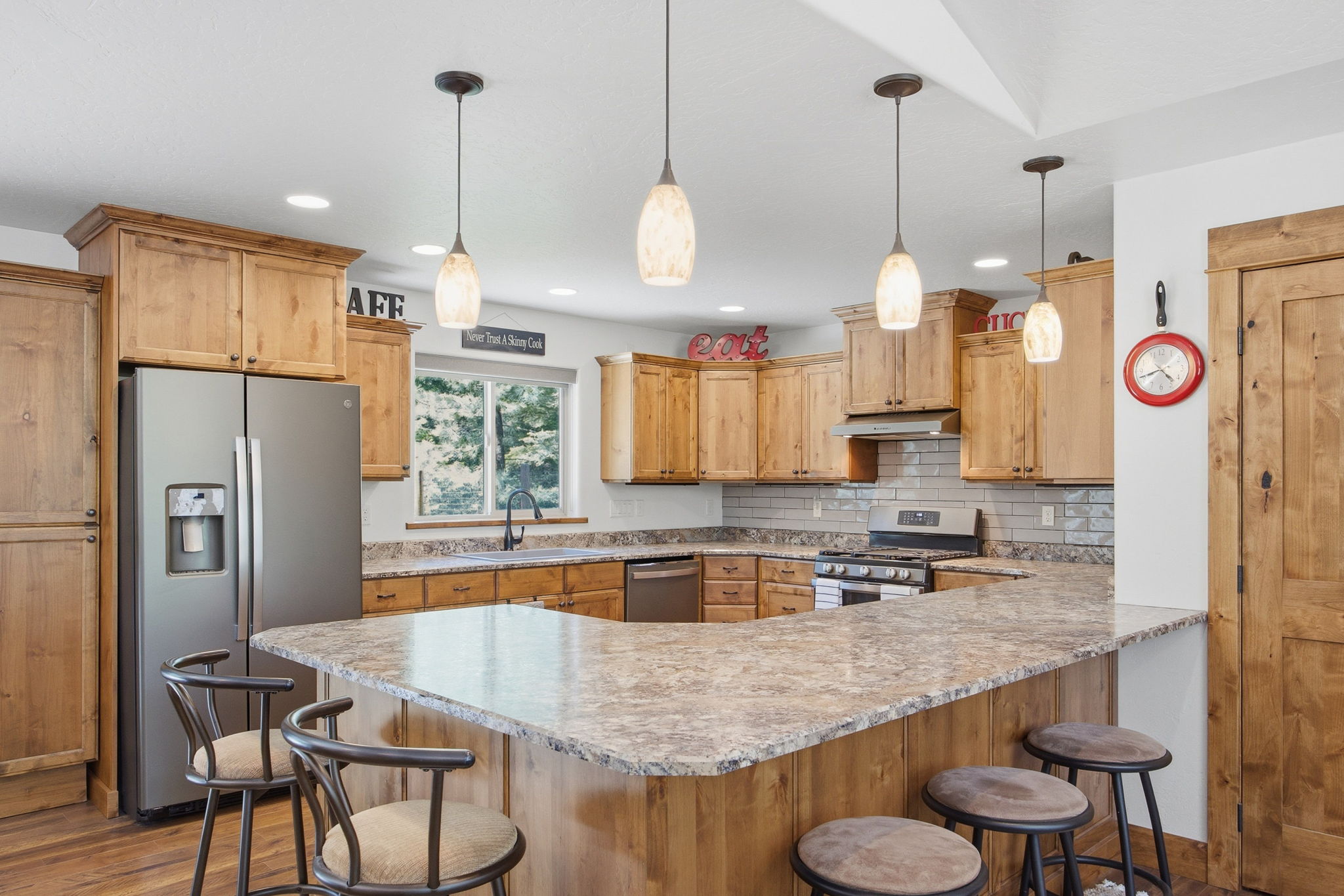 30123 Half Circle Way Property Photo 19