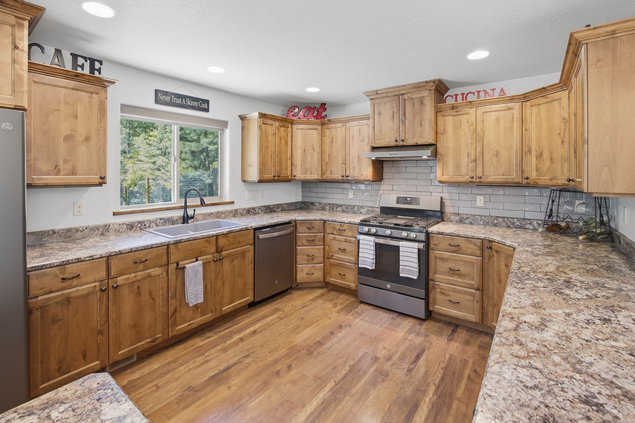 30123 Half Circle Way Property Photo 20