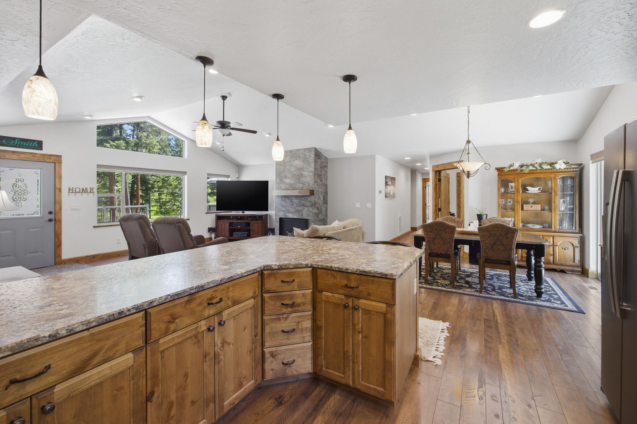 30123 Half Circle Way Property Photo 21