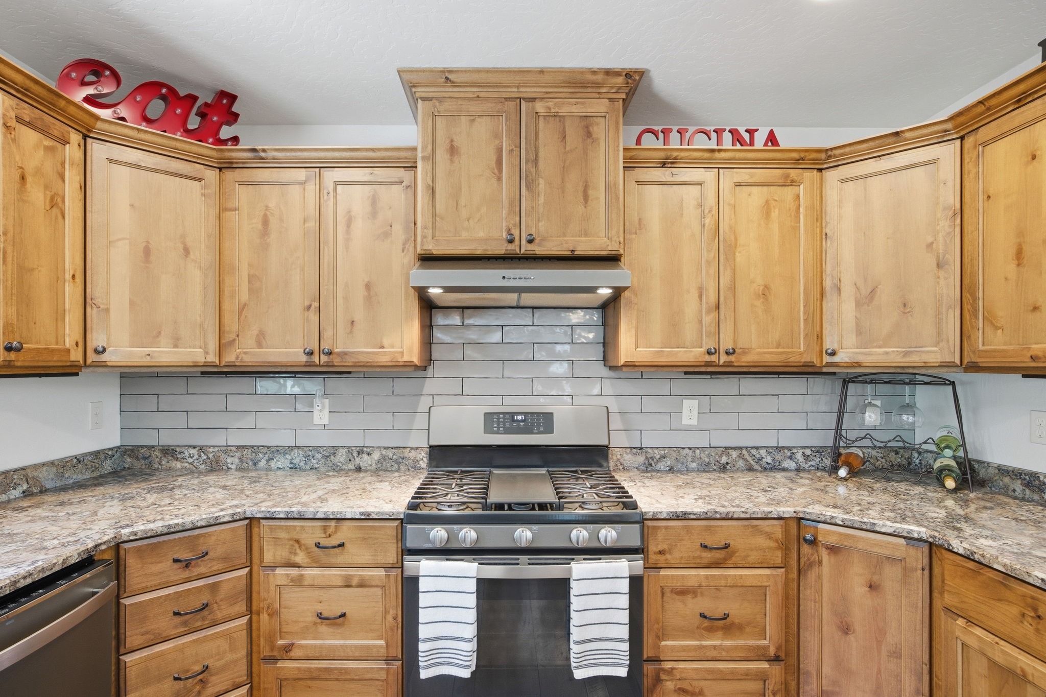30123 Half Circle Way Property Photo 23