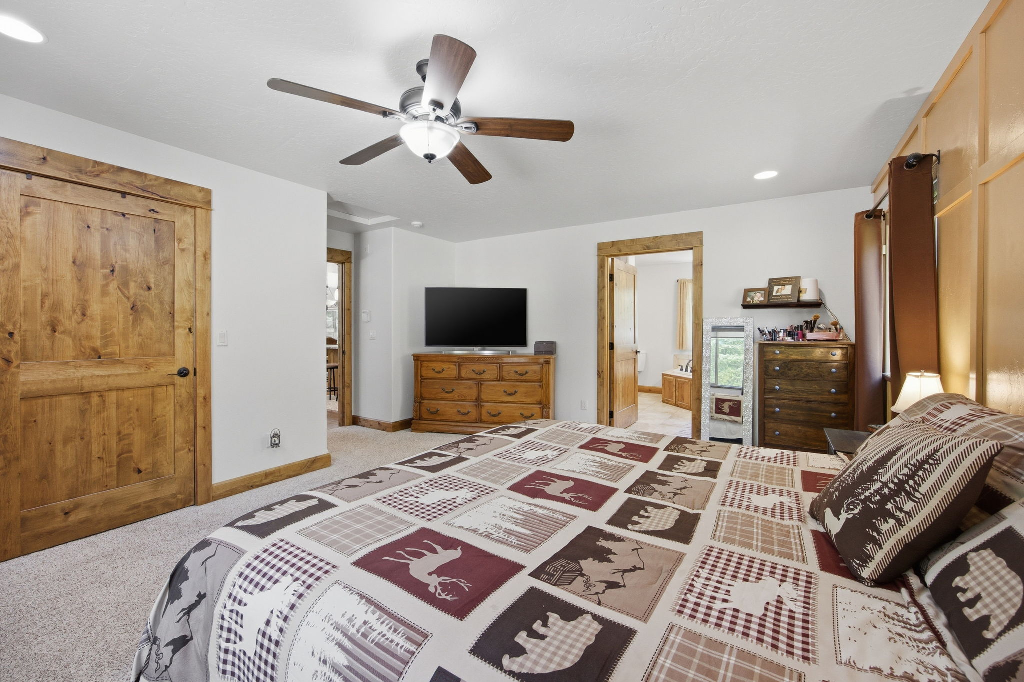 30123 Half Circle Way Property Photo 25