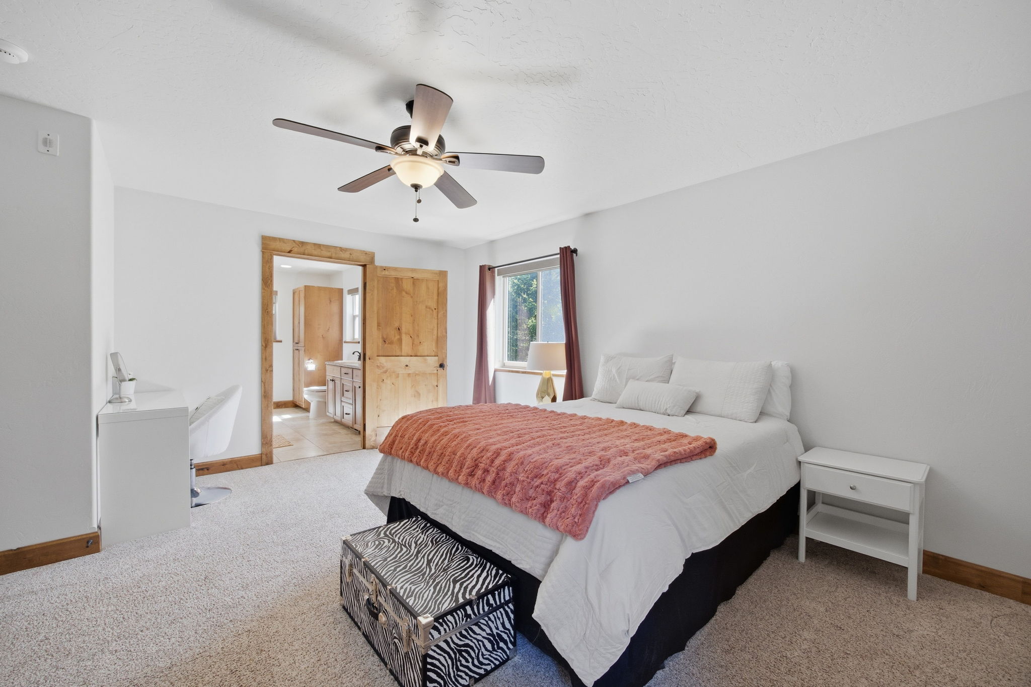 30123 Half Circle Way Property Photo 31