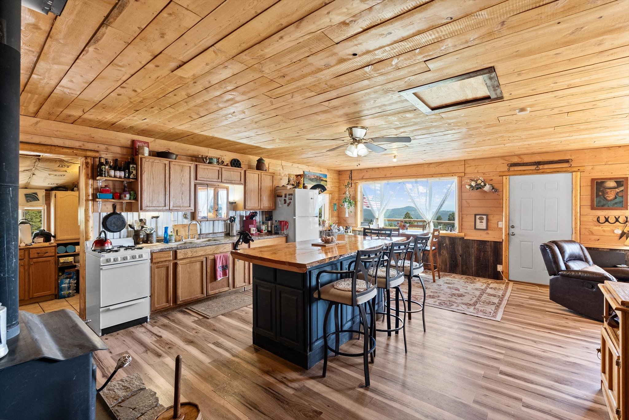 3858 Westridge Road Property Photo 9