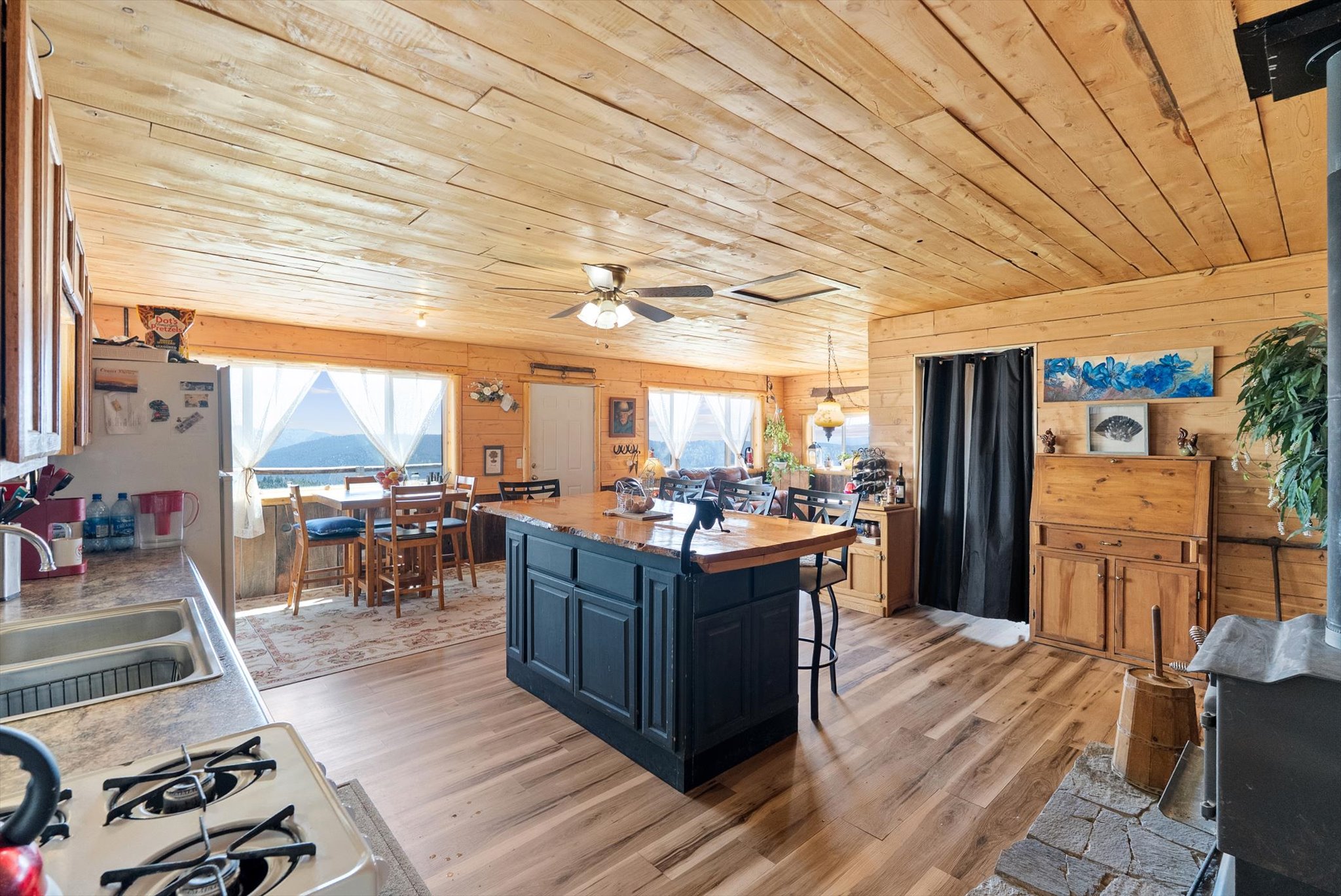 3858 Westridge Road Property Photo 10