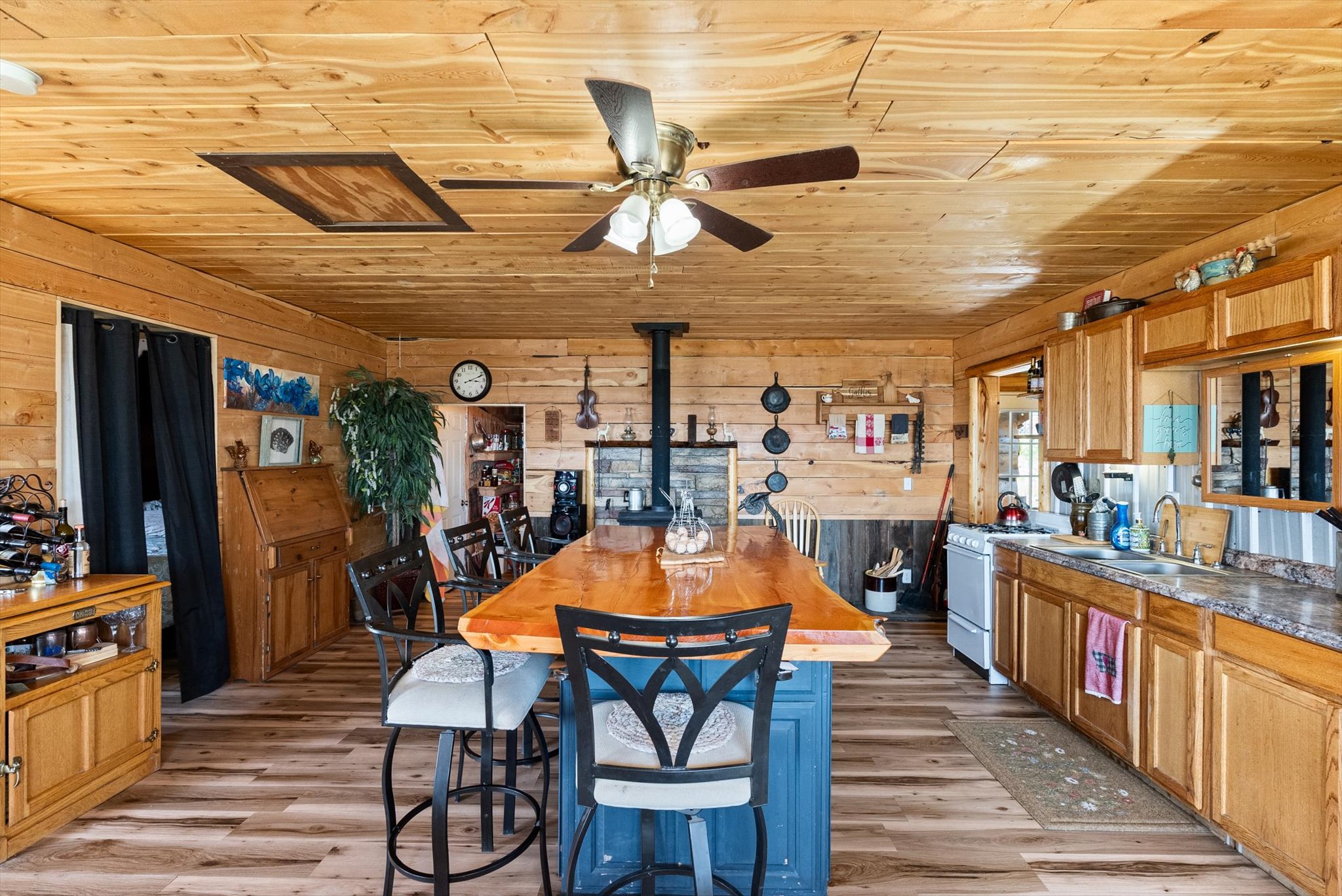 3858 Westridge Road Property Photo 11