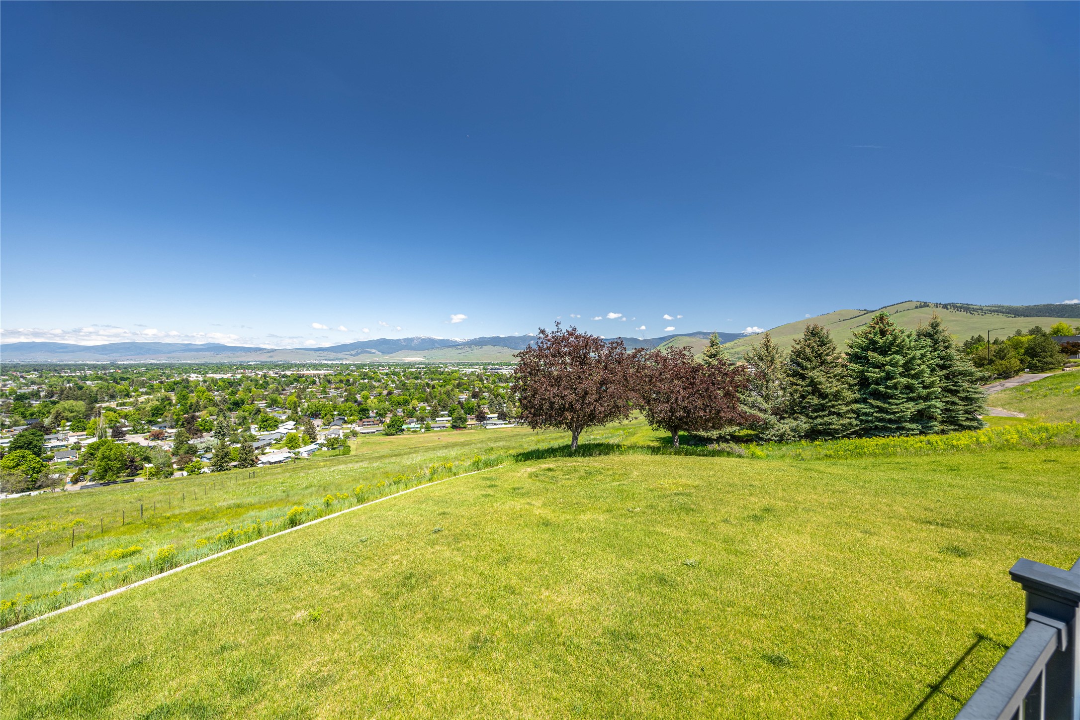 4607 Hillview Way Property Photo 11