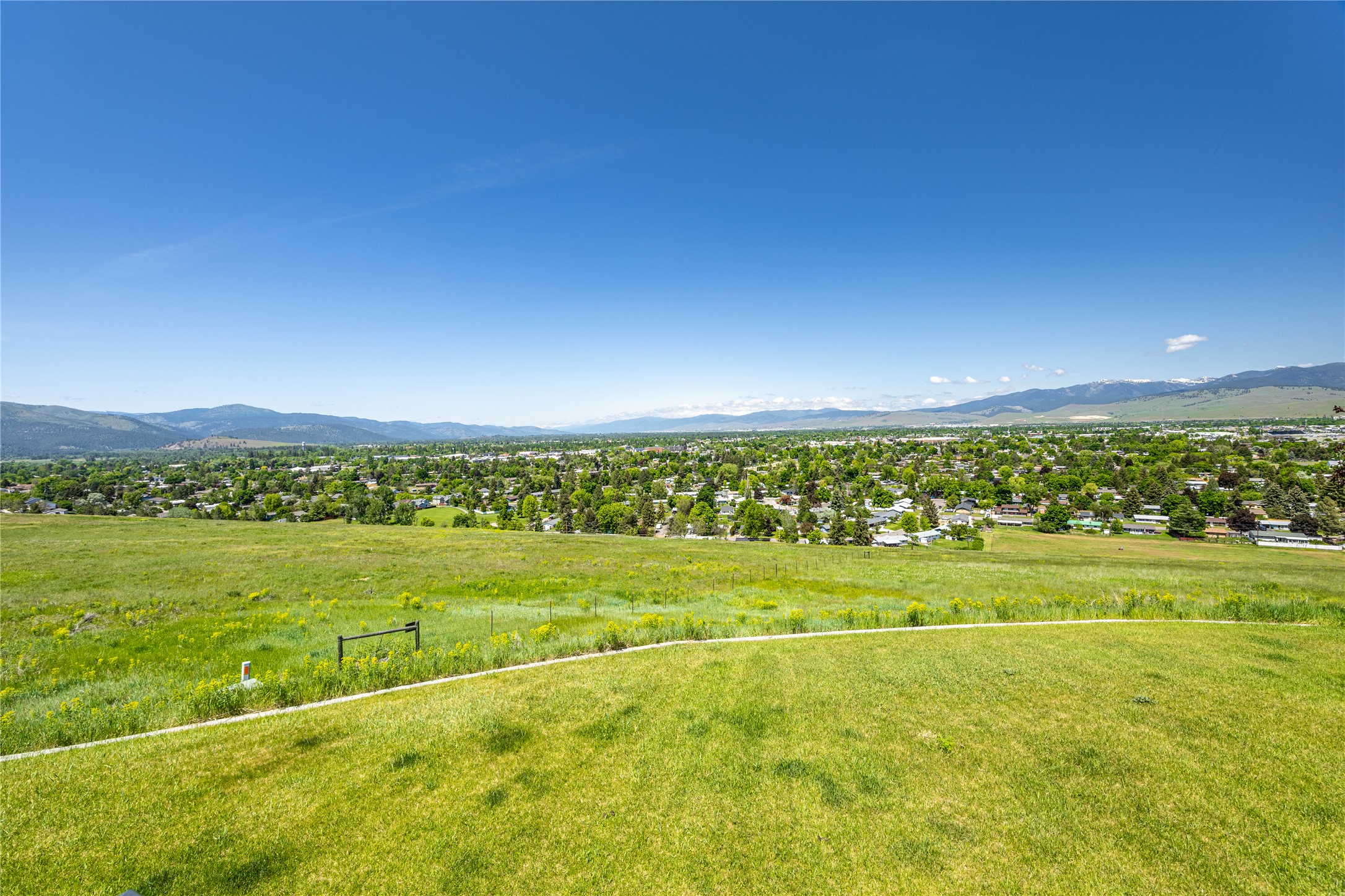 4607 Hillview Way Property Photo 12