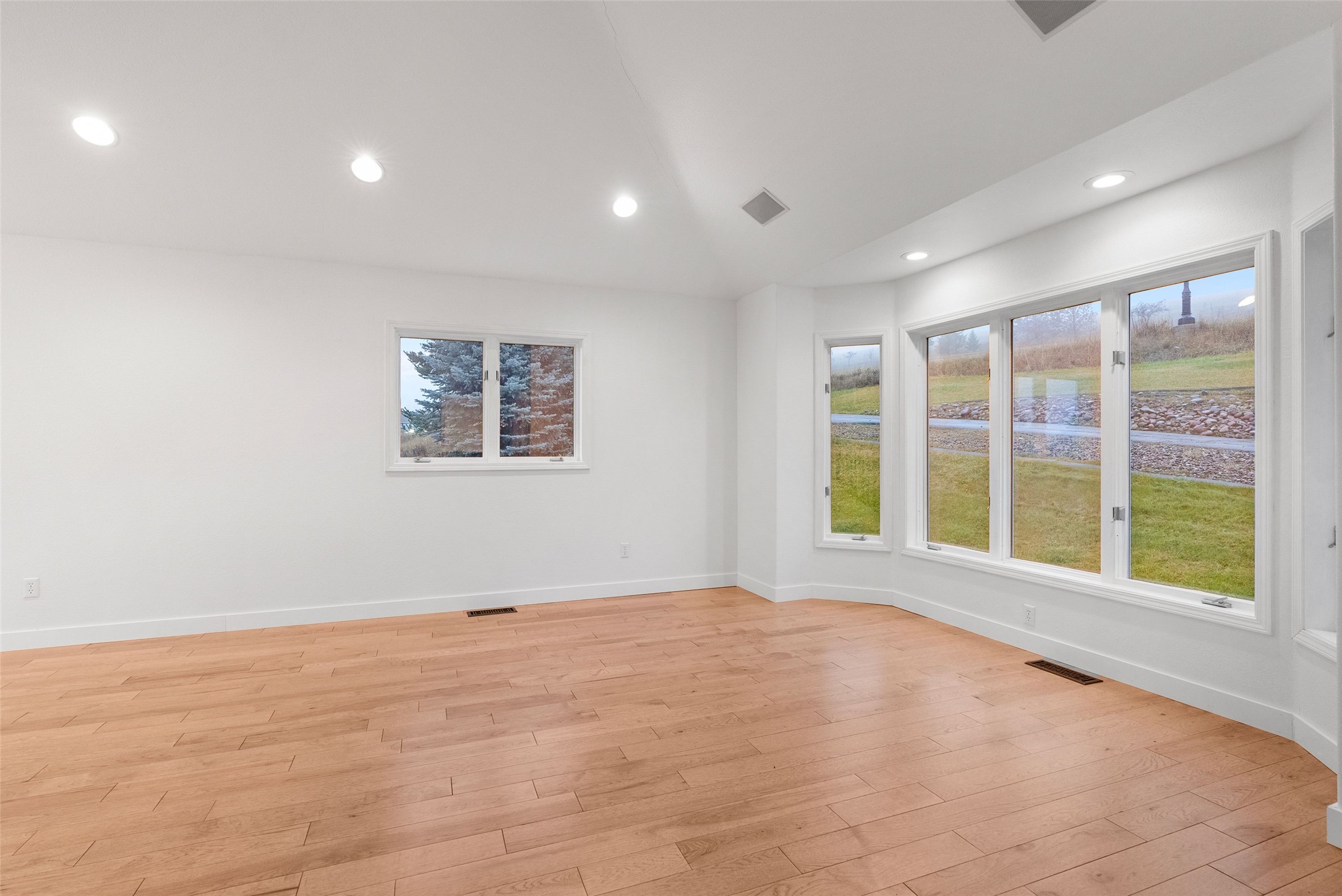 4607 Hillview Way Property Photo 25