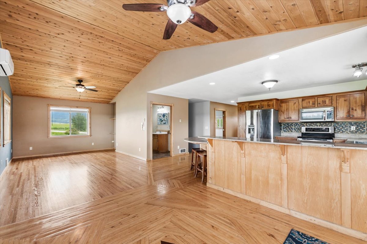 1245 Airport Road Property Photo 14