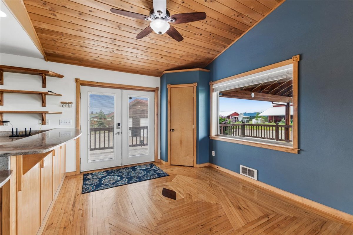 1245 Airport Road Property Photo 16