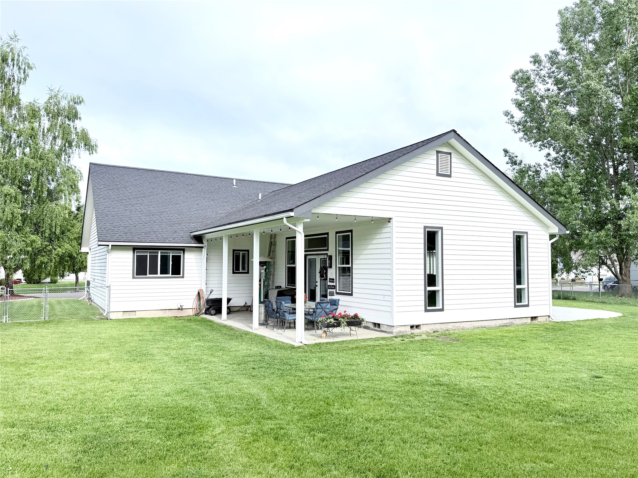 180 Buffalo Stage Property Photo 3