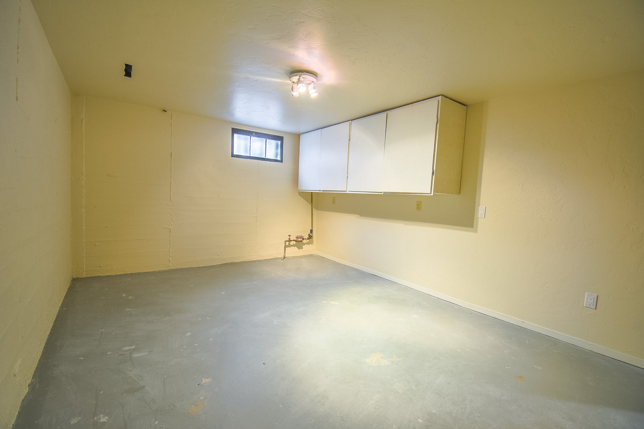 919 8th Avenue E Property Photo 5