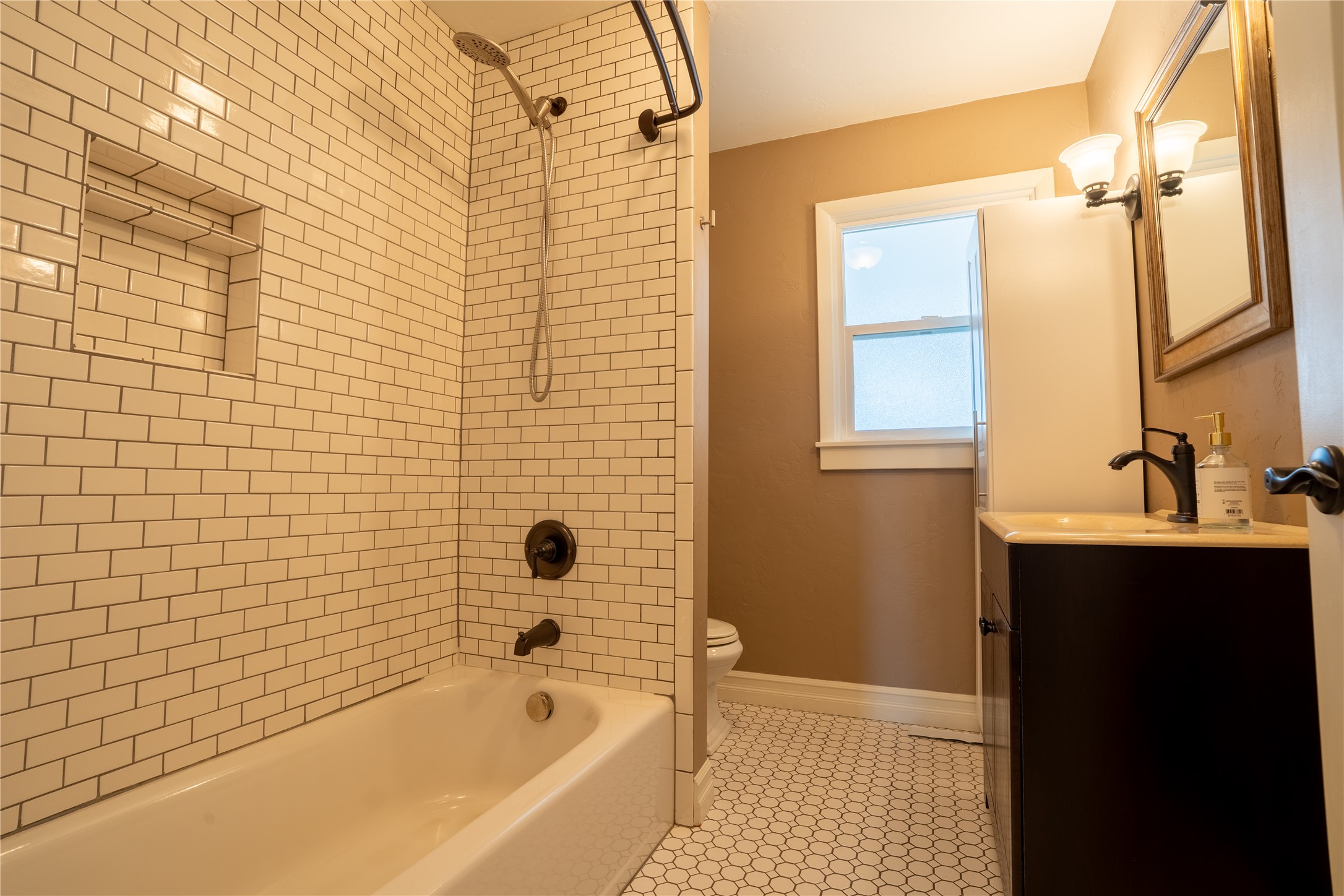 919 8th Avenue E Property Photo 14