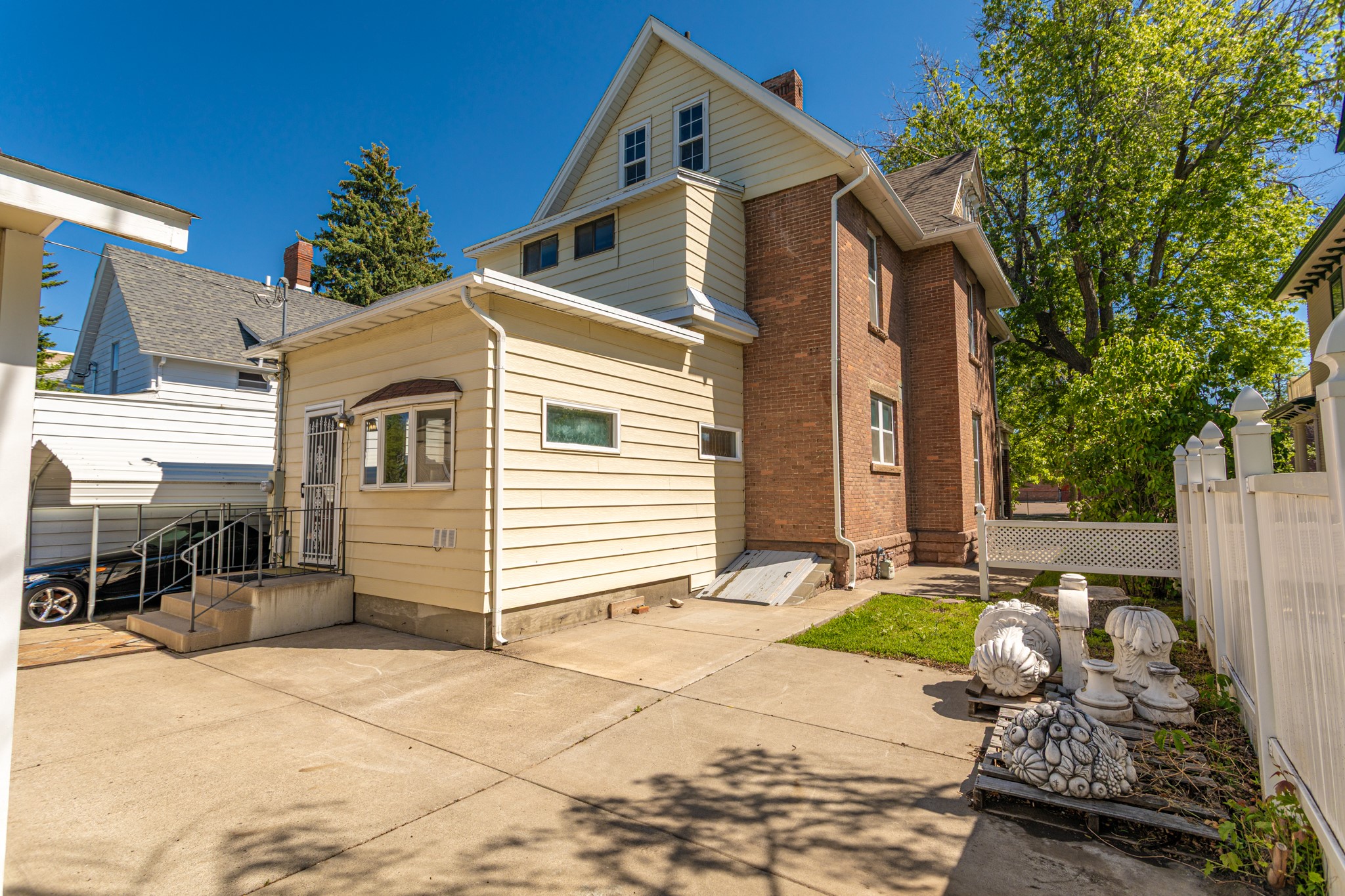 715 4th Avenue N Property Photo 57
