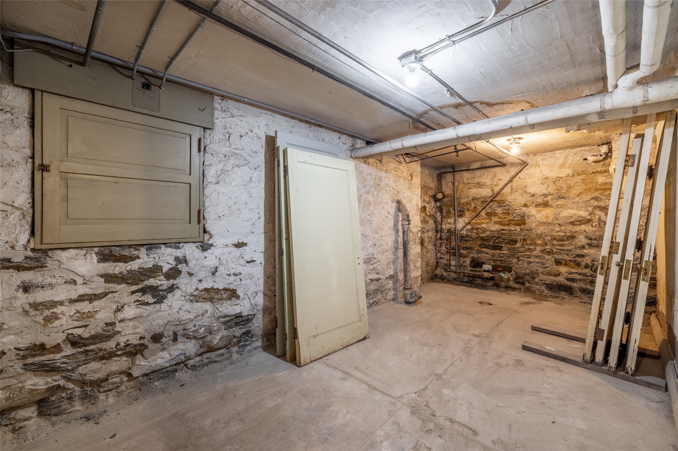 724 Monroe Avenue Property Photo 82