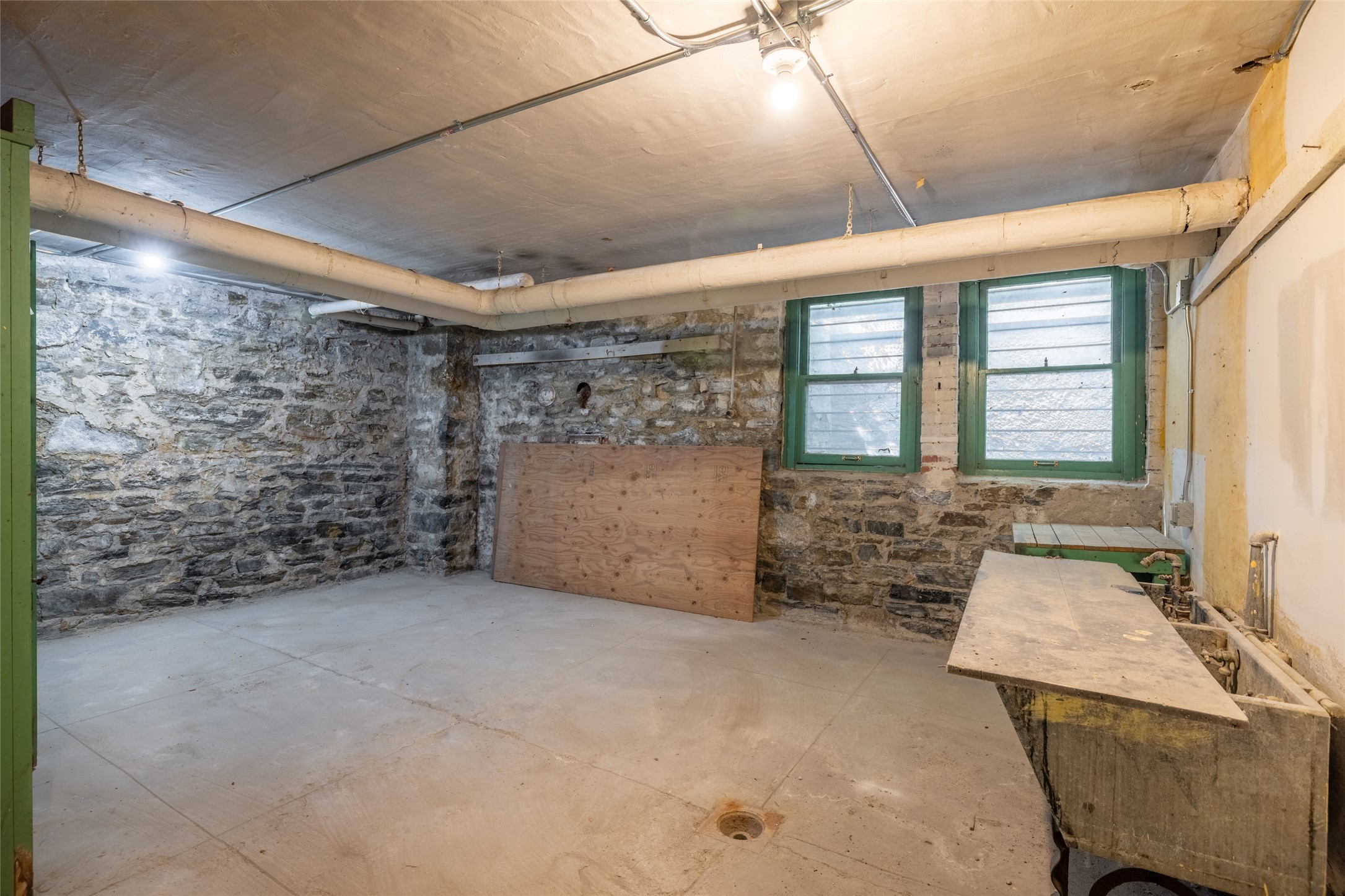 724 Monroe Avenue Property Photo 83