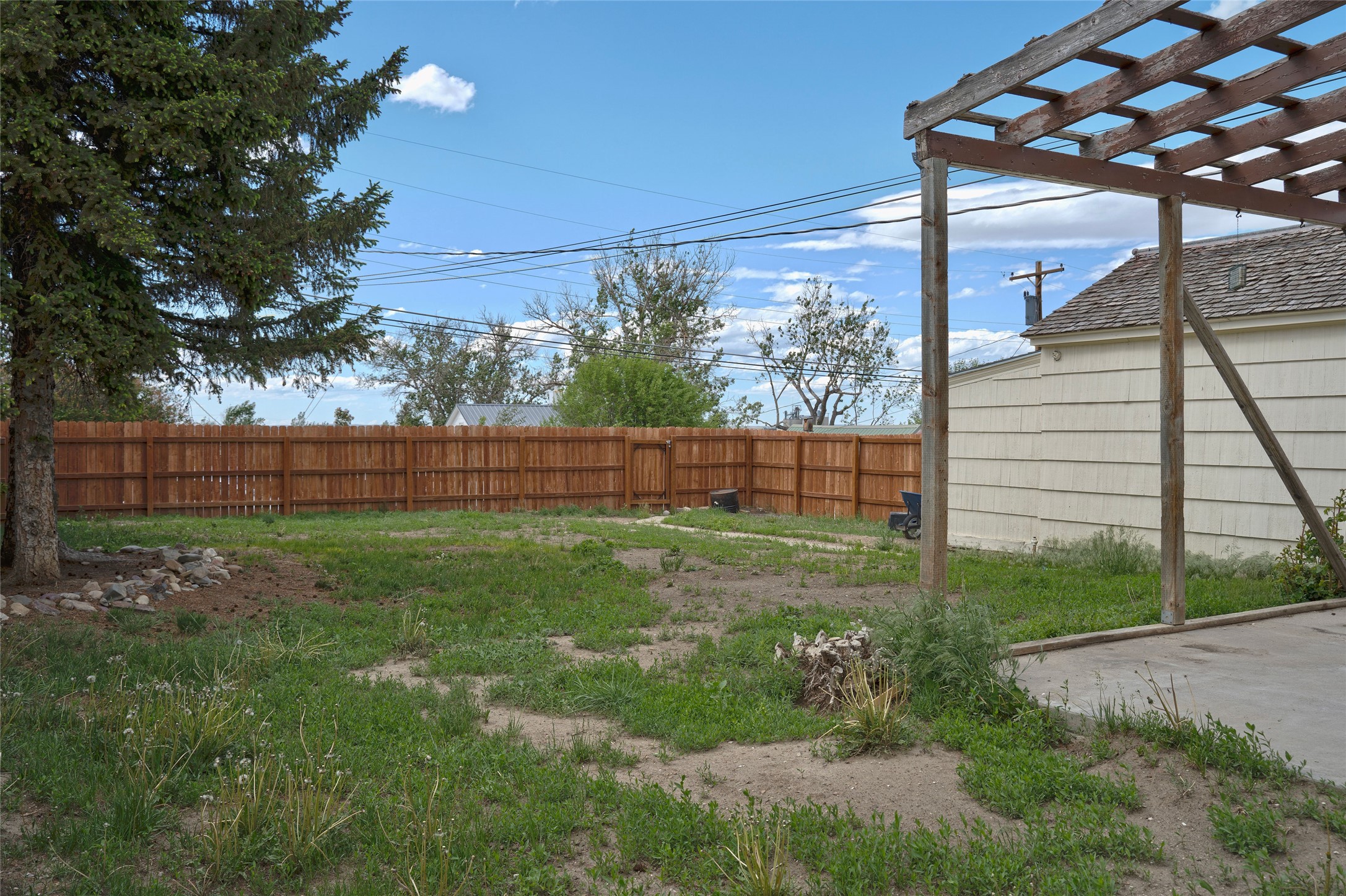 126 9th Avenue Se Property Photo 5