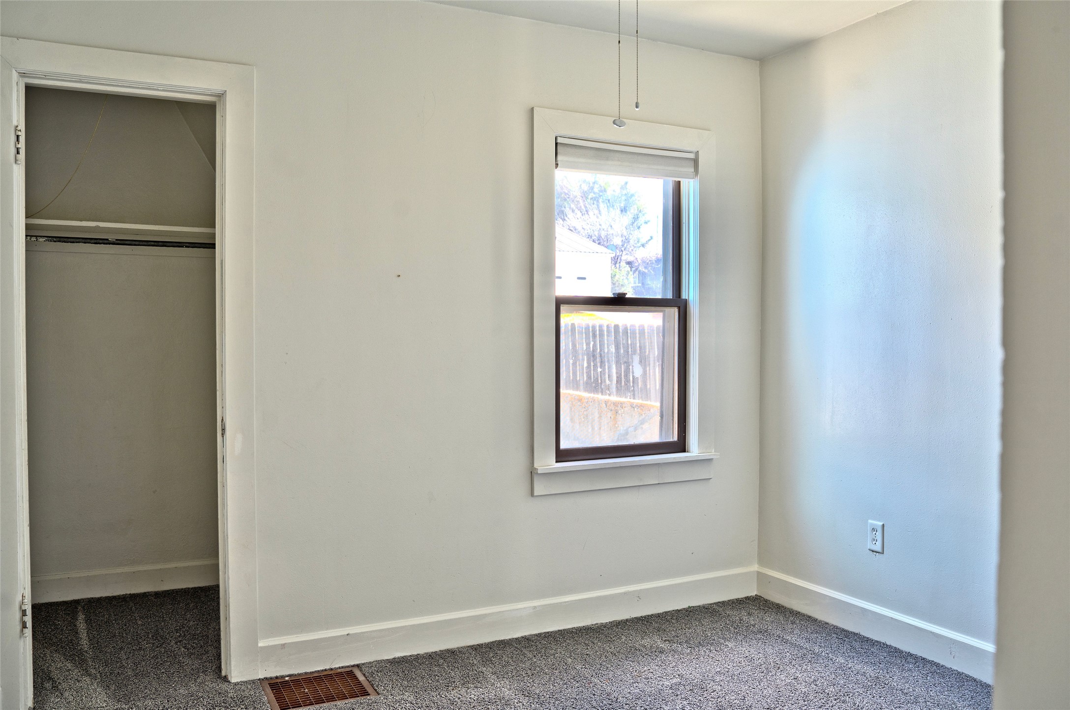 126 9th Avenue Se Property Photo 19