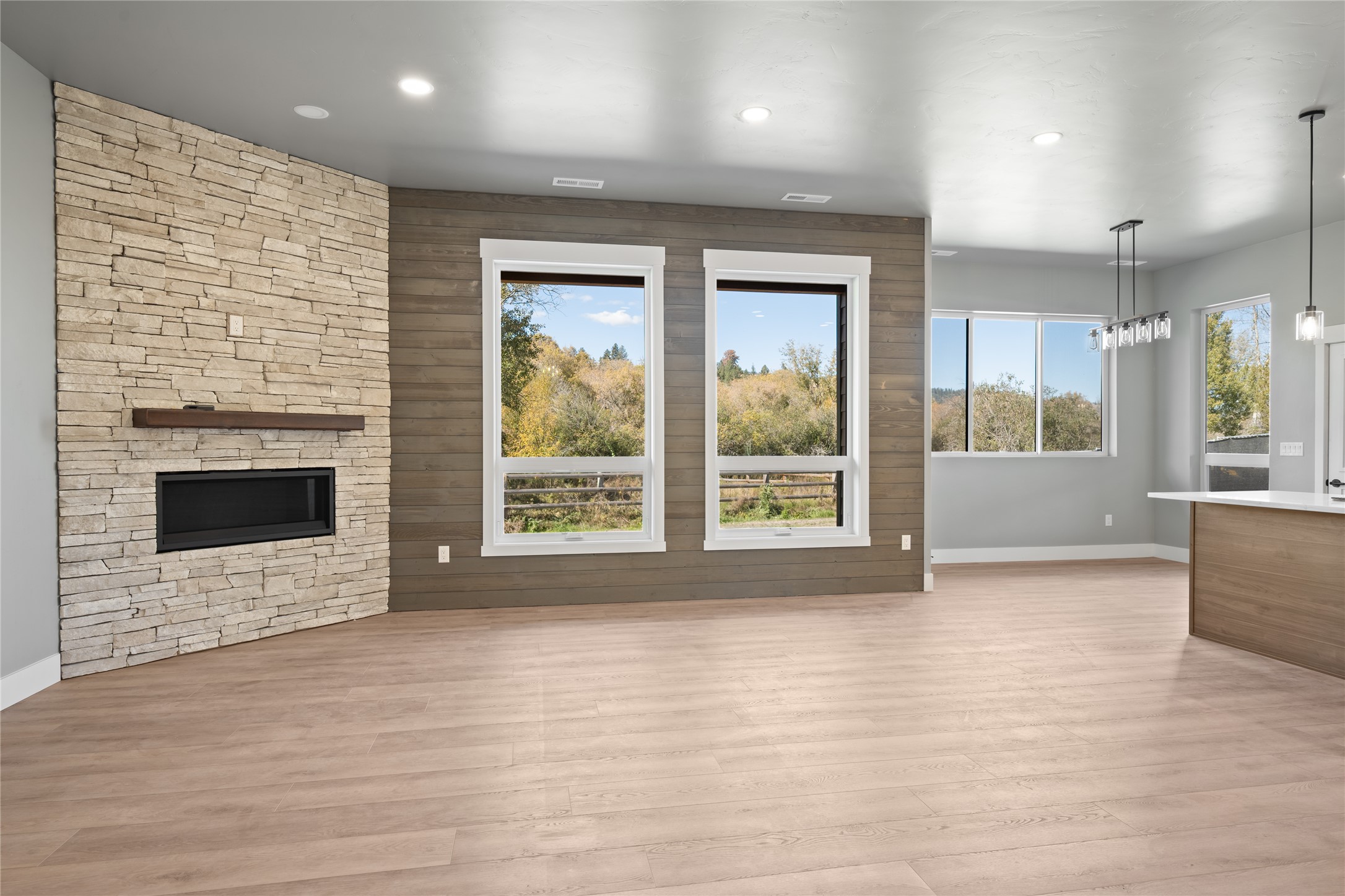 5699 Golf Drive Property Photo 8