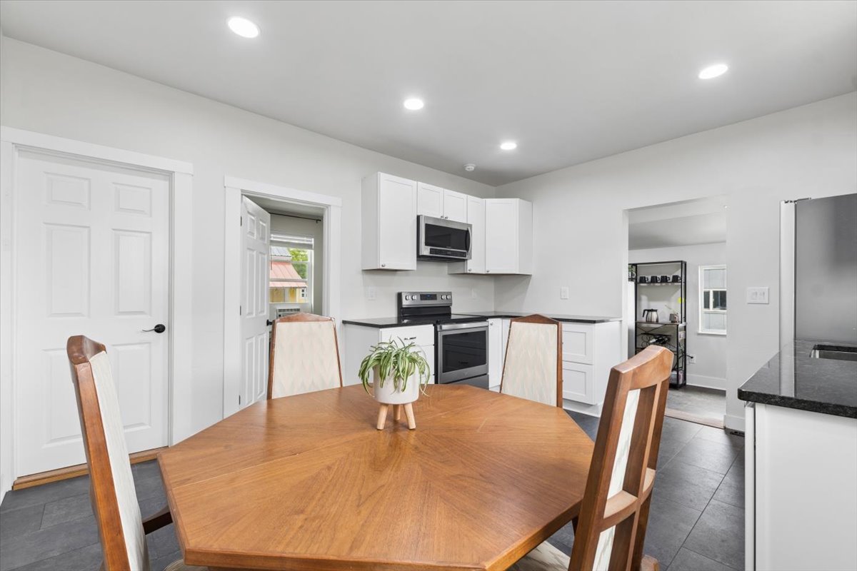 645 S Meridian Road Property Photo 14