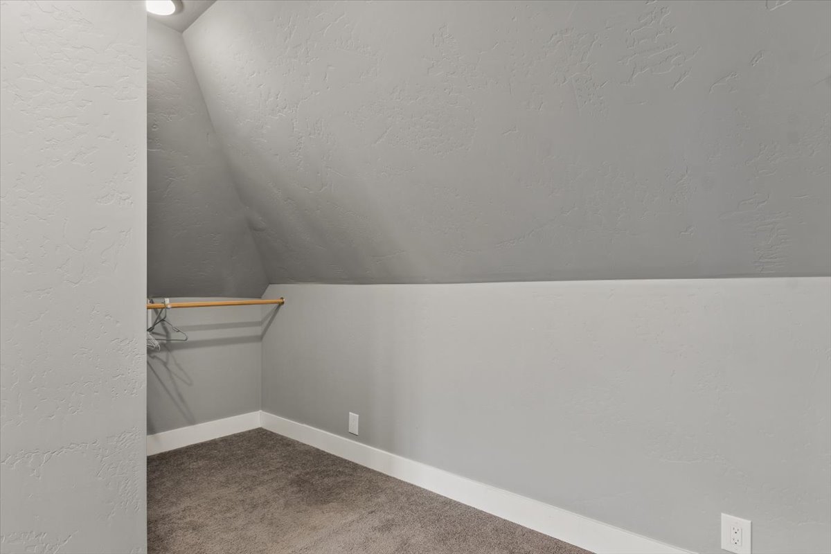 645 S Meridian Road Property Photo 22