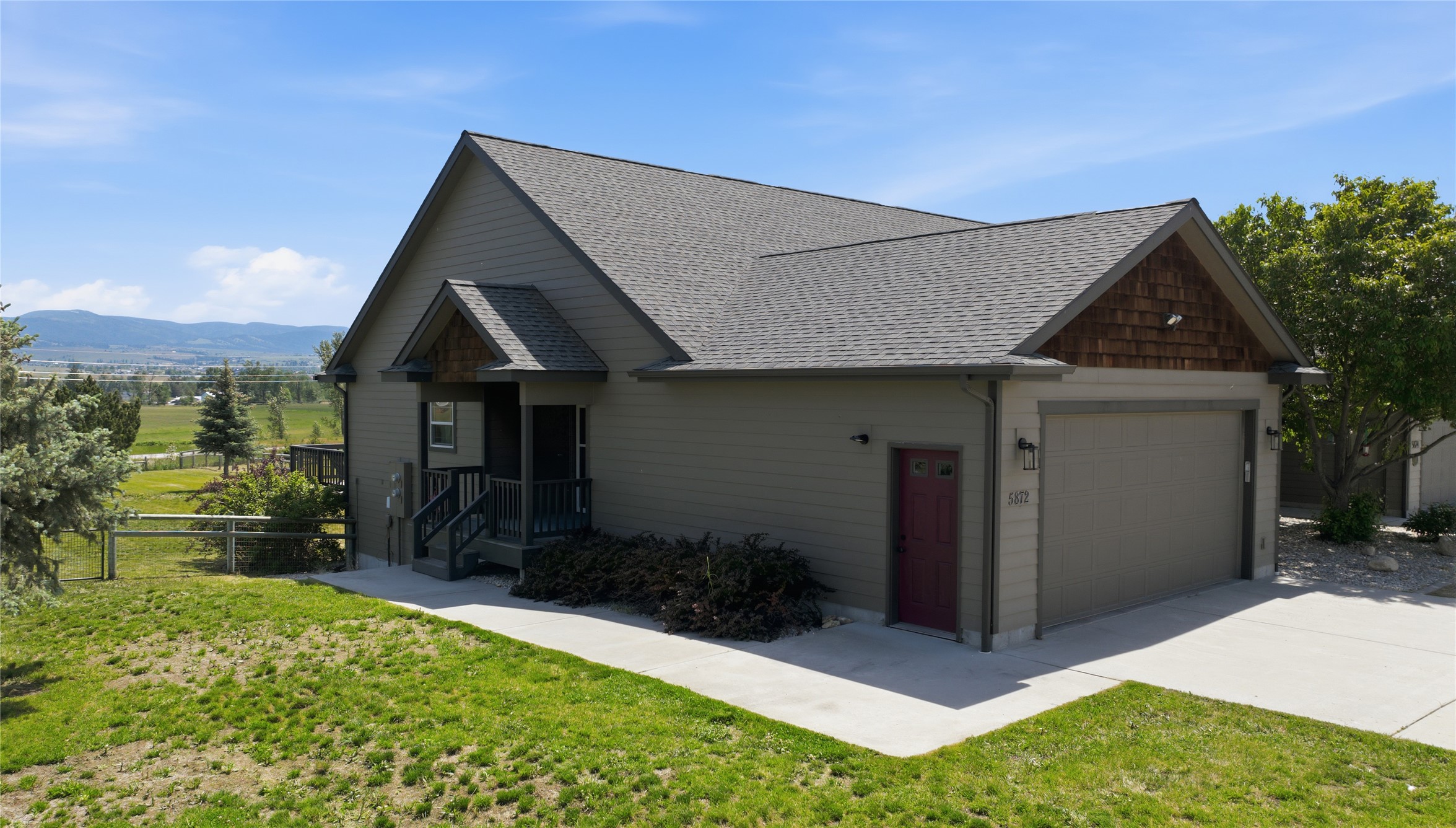 5872 & 5874 Canyon Vista Drive Property Photo 7