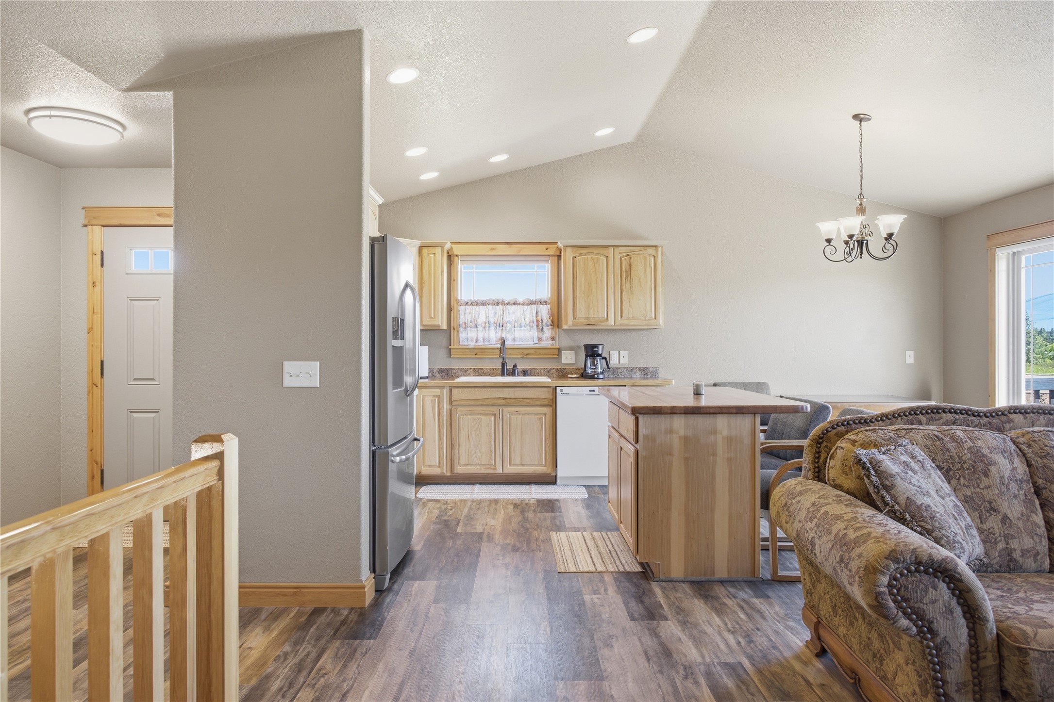 5872 & 5874 Canyon Vista Drive Property Photo 11