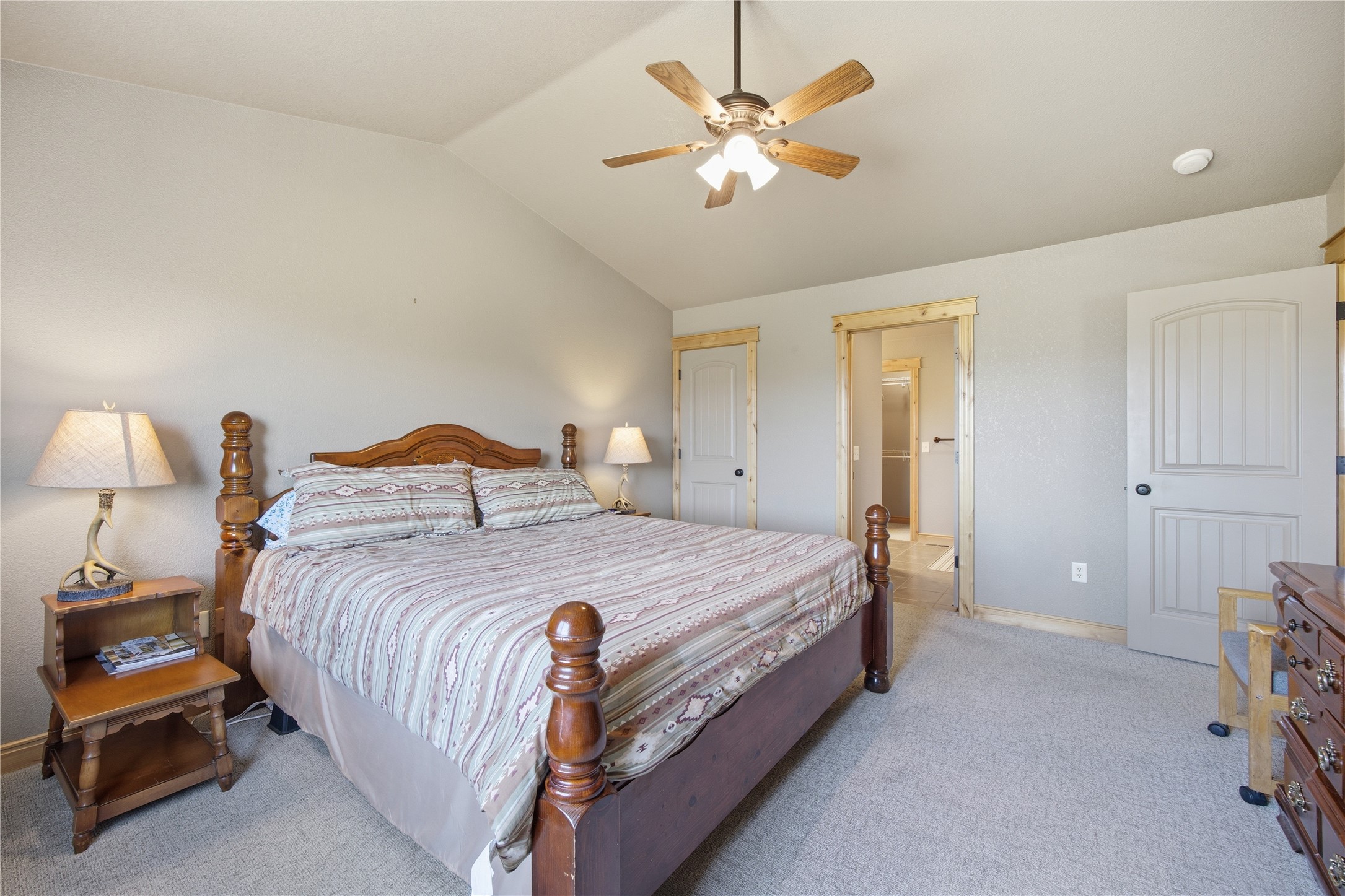 5872 & 5874 Canyon Vista Drive Property Photo 17