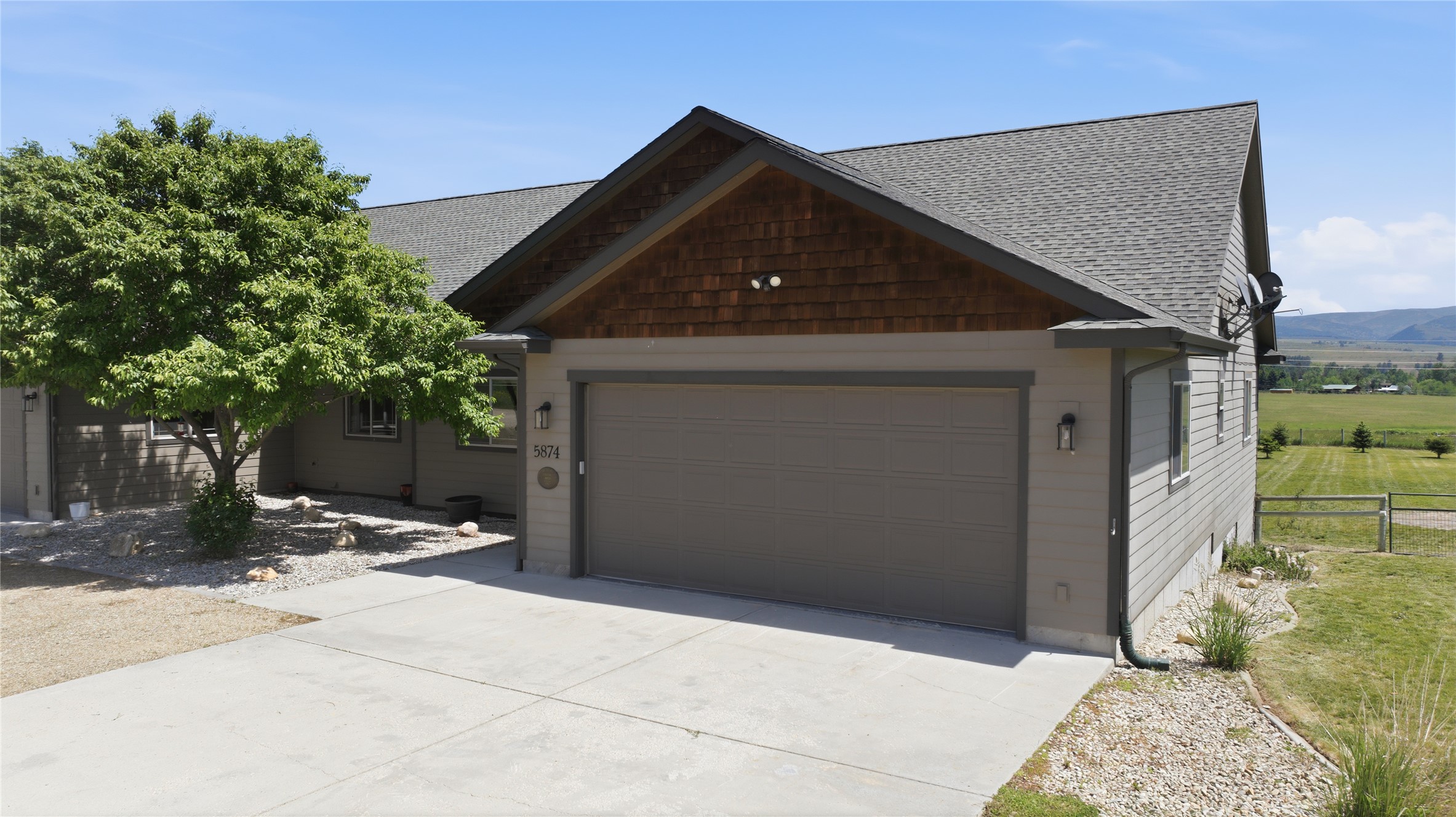 5872 & 5874 Canyon Vista Drive Property Photo 41