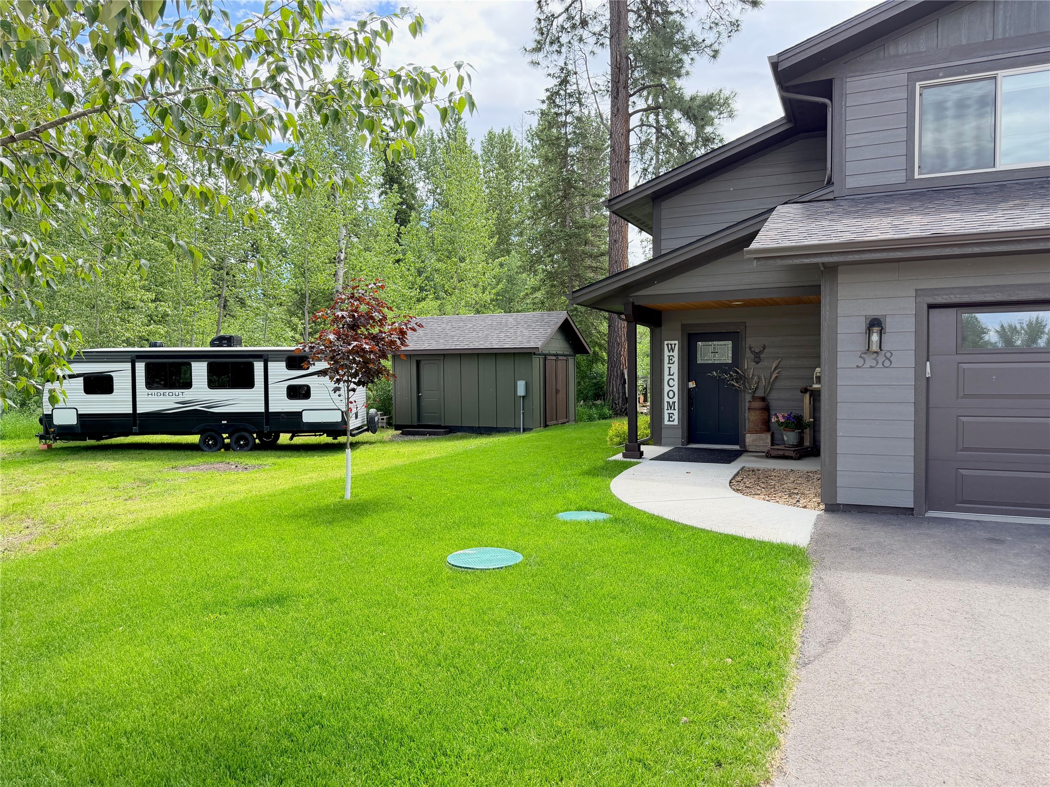 538 E Evergreen Drive Property Photo 3