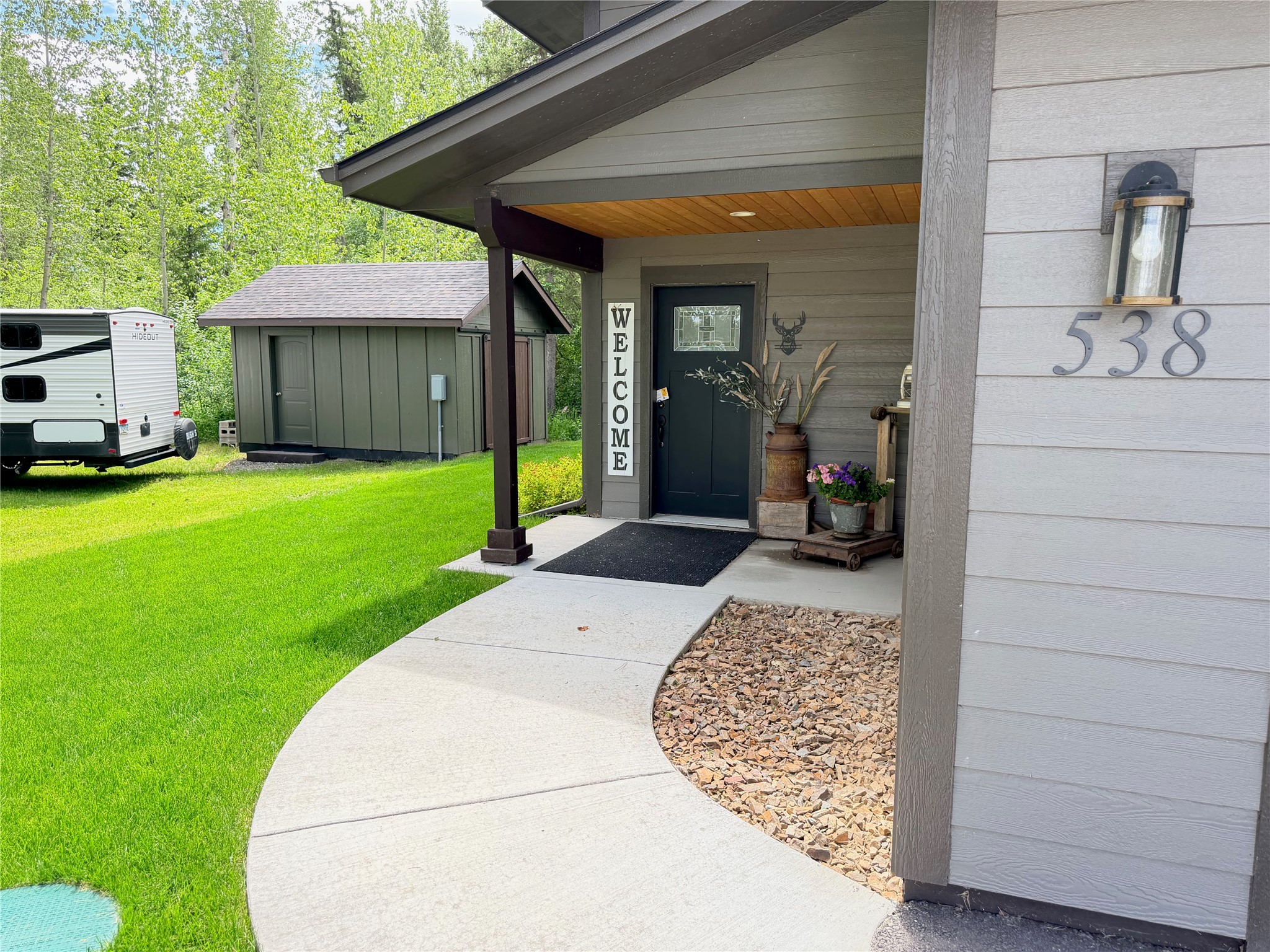 538 E Evergreen Drive Property Photo 4