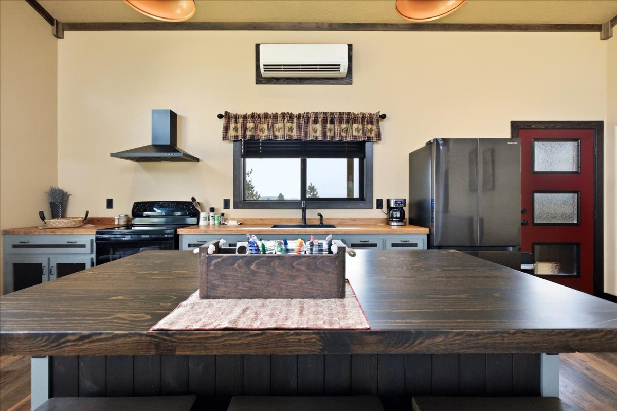 87 Velvet Grove Property Photo 10