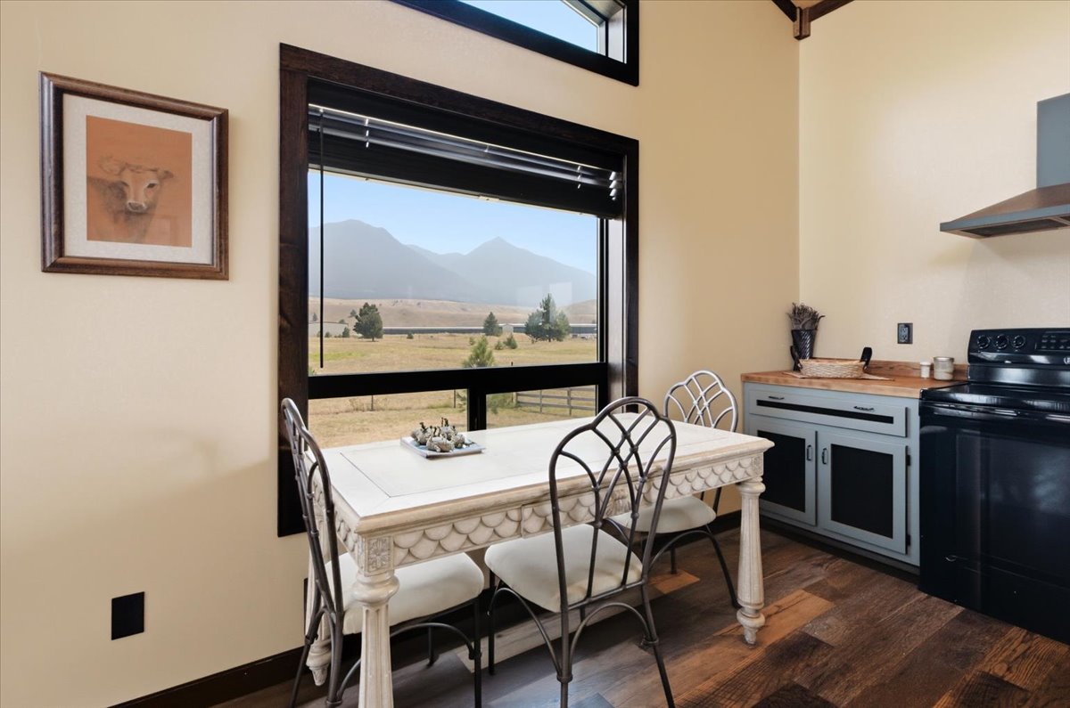 87 Velvet Grove Property Photo 18