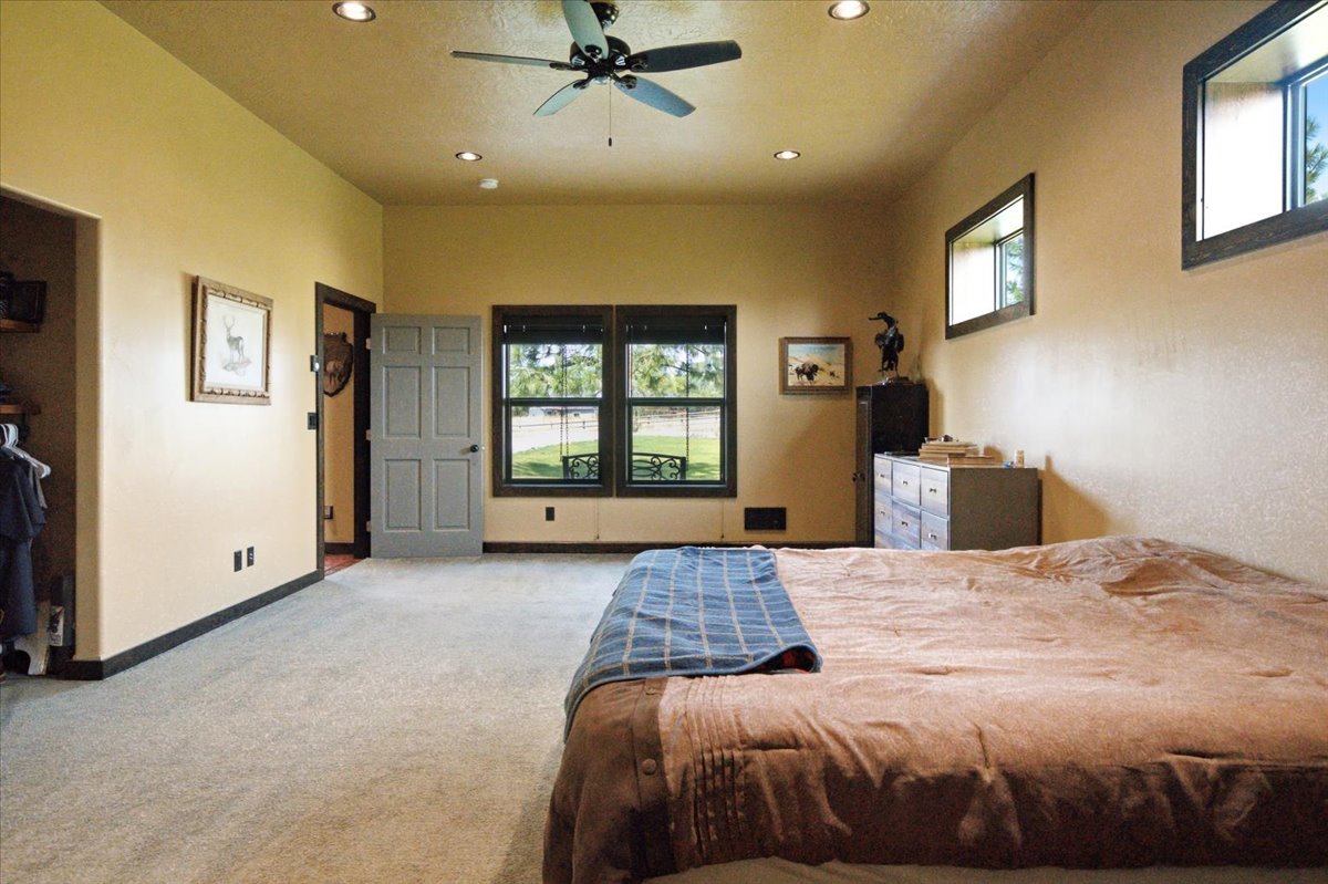 87 Velvet Grove Property Photo 32