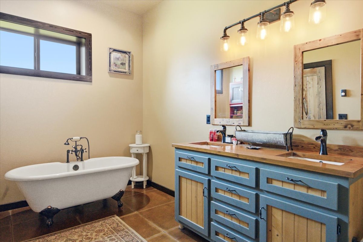 87 Velvet Grove Property Photo 33