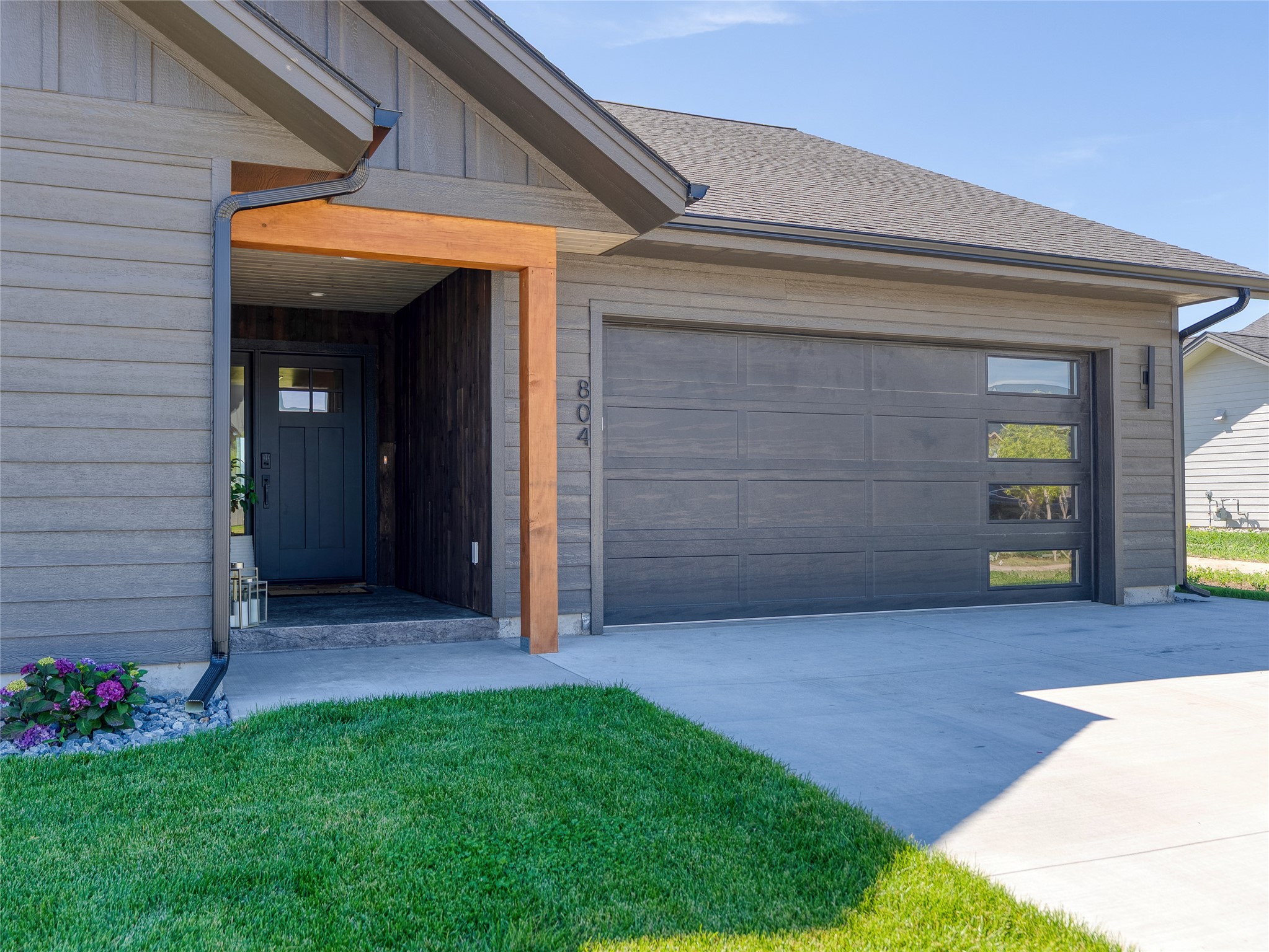 804 Rivet Way Property Photo 3