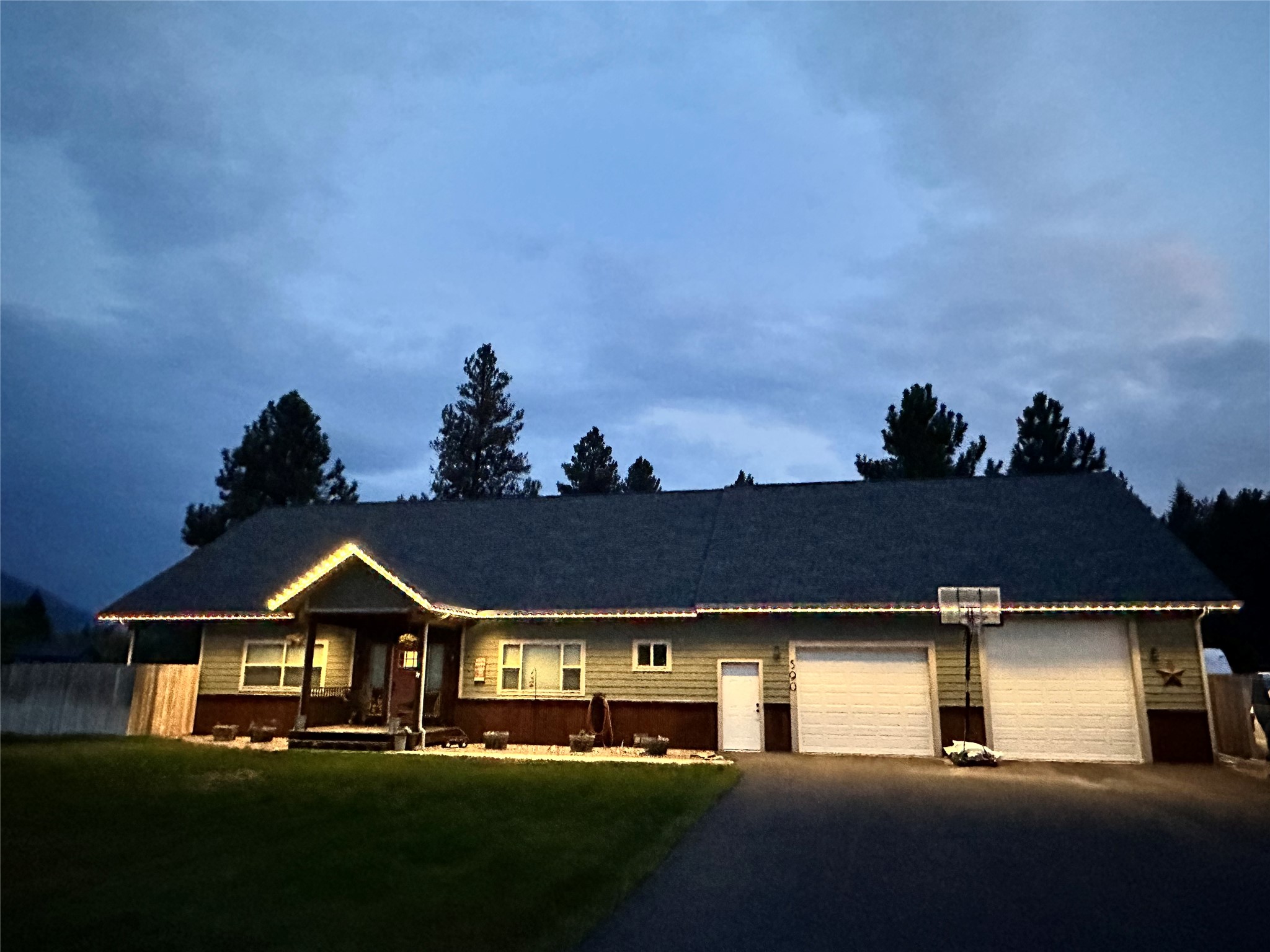 590 Red Hawk Lane Property Photo 4