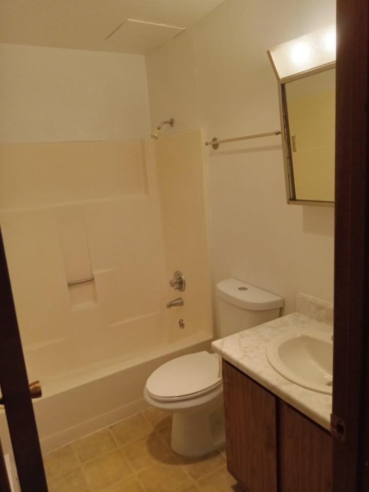 1704 1st Avenue W Property Photo 9