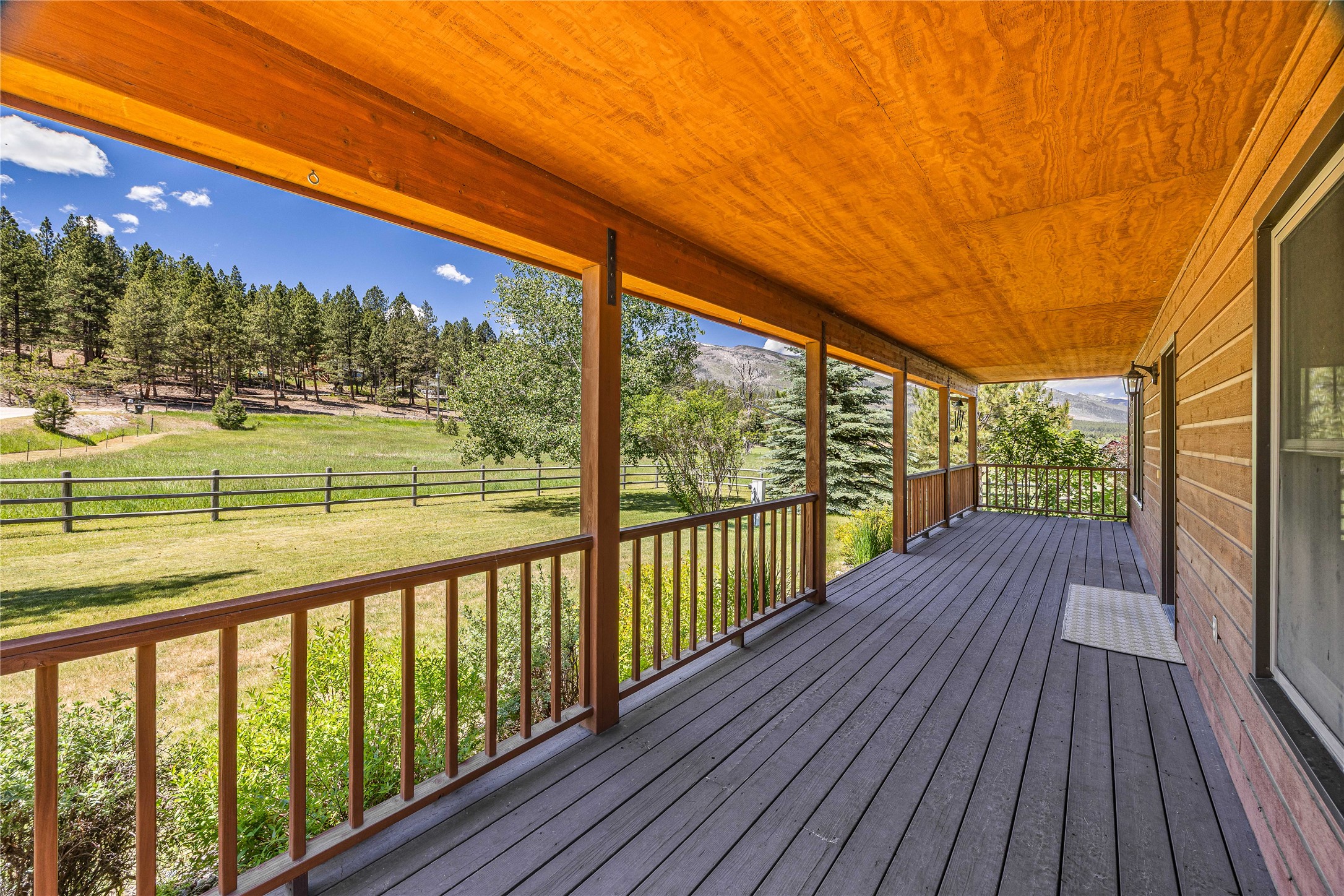 561 Camas Creek Loop Property Photo 5