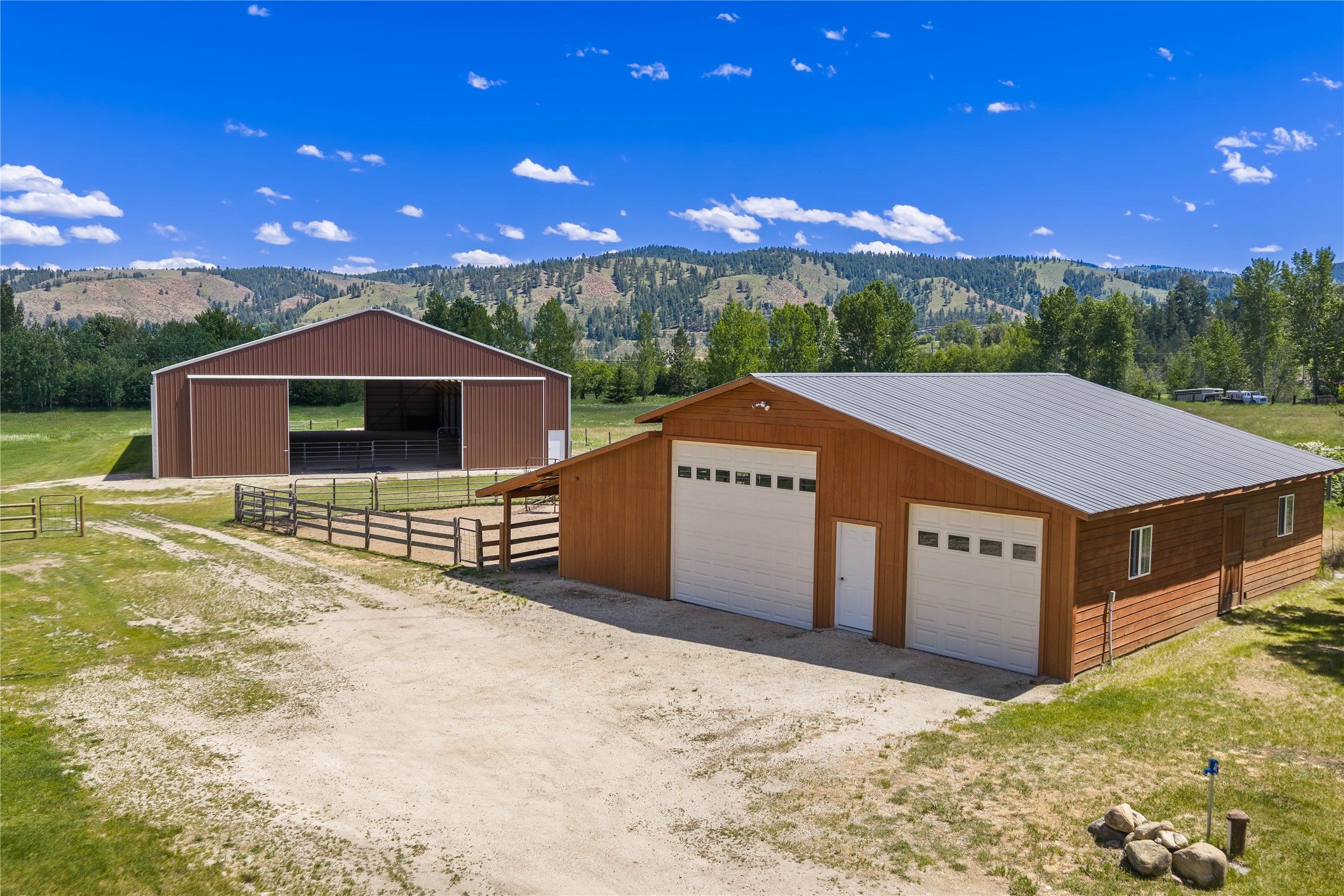 561 Camas Creek Loop Property Photo 33