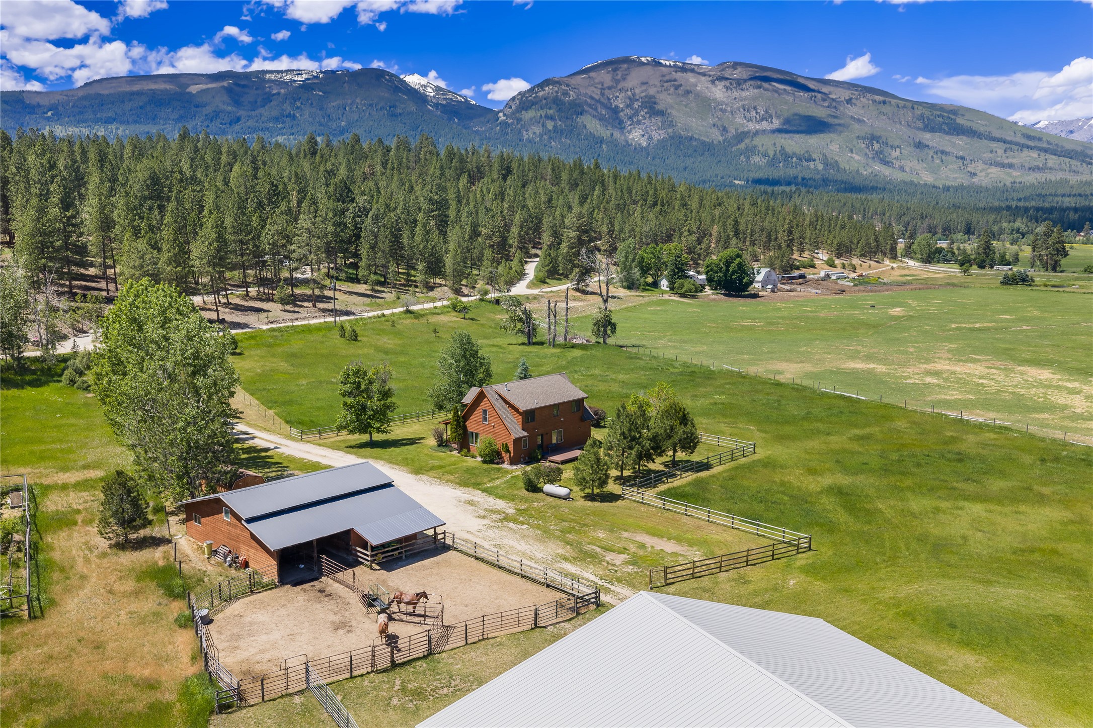 561 Camas Creek Loop Property Photo 49