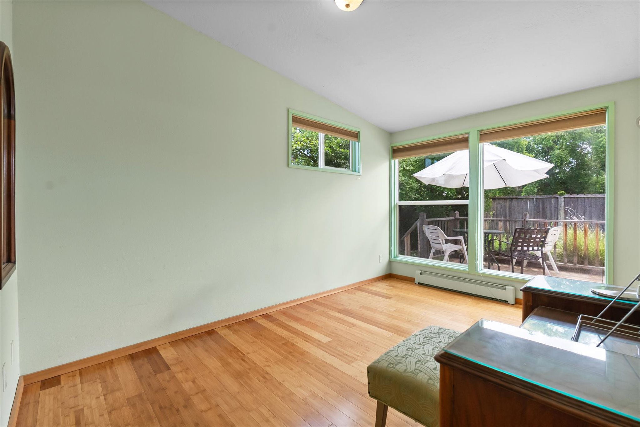 102 Geneva Avenue Property Photo 14
